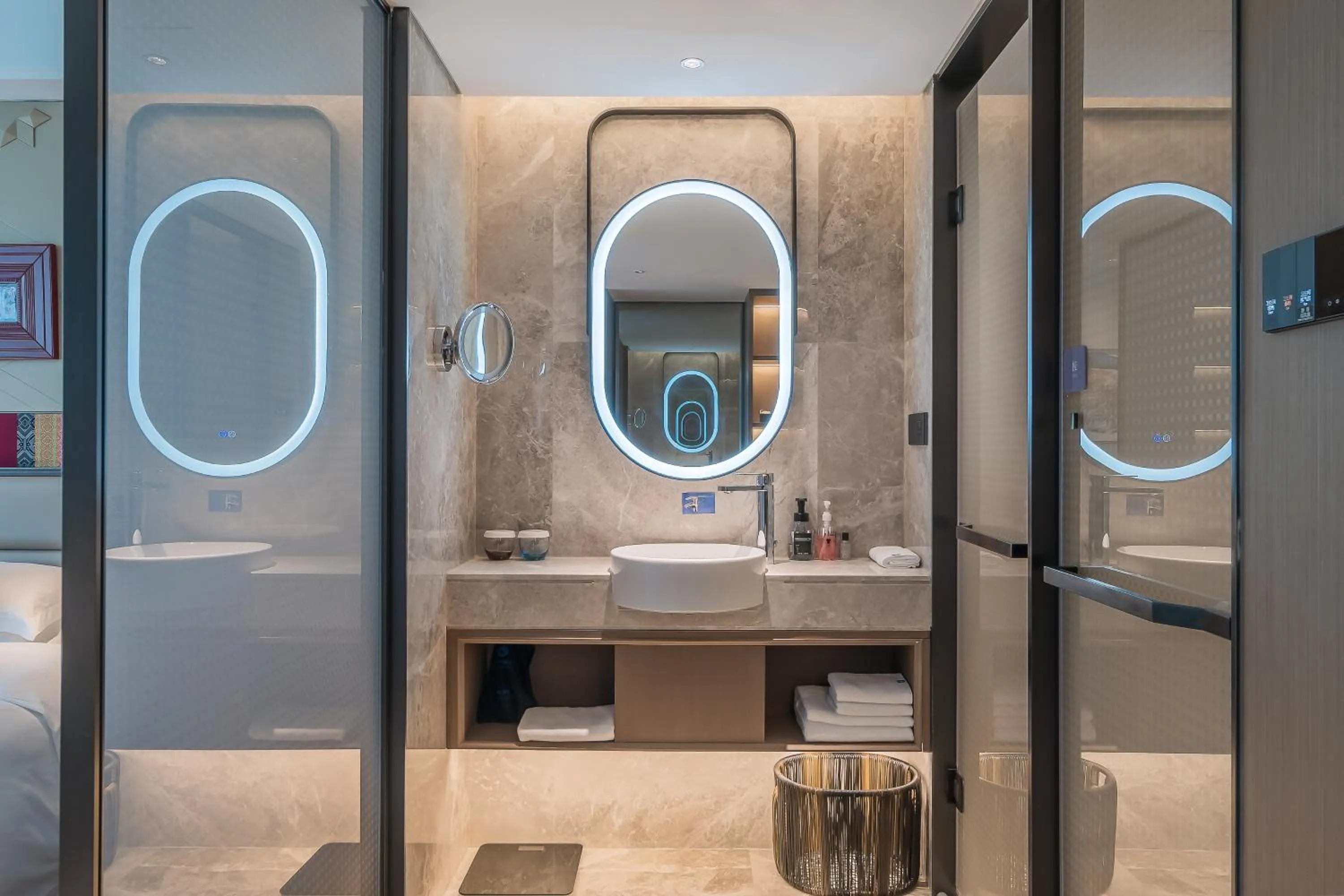 Shower in Beijing Guangxi Hotel