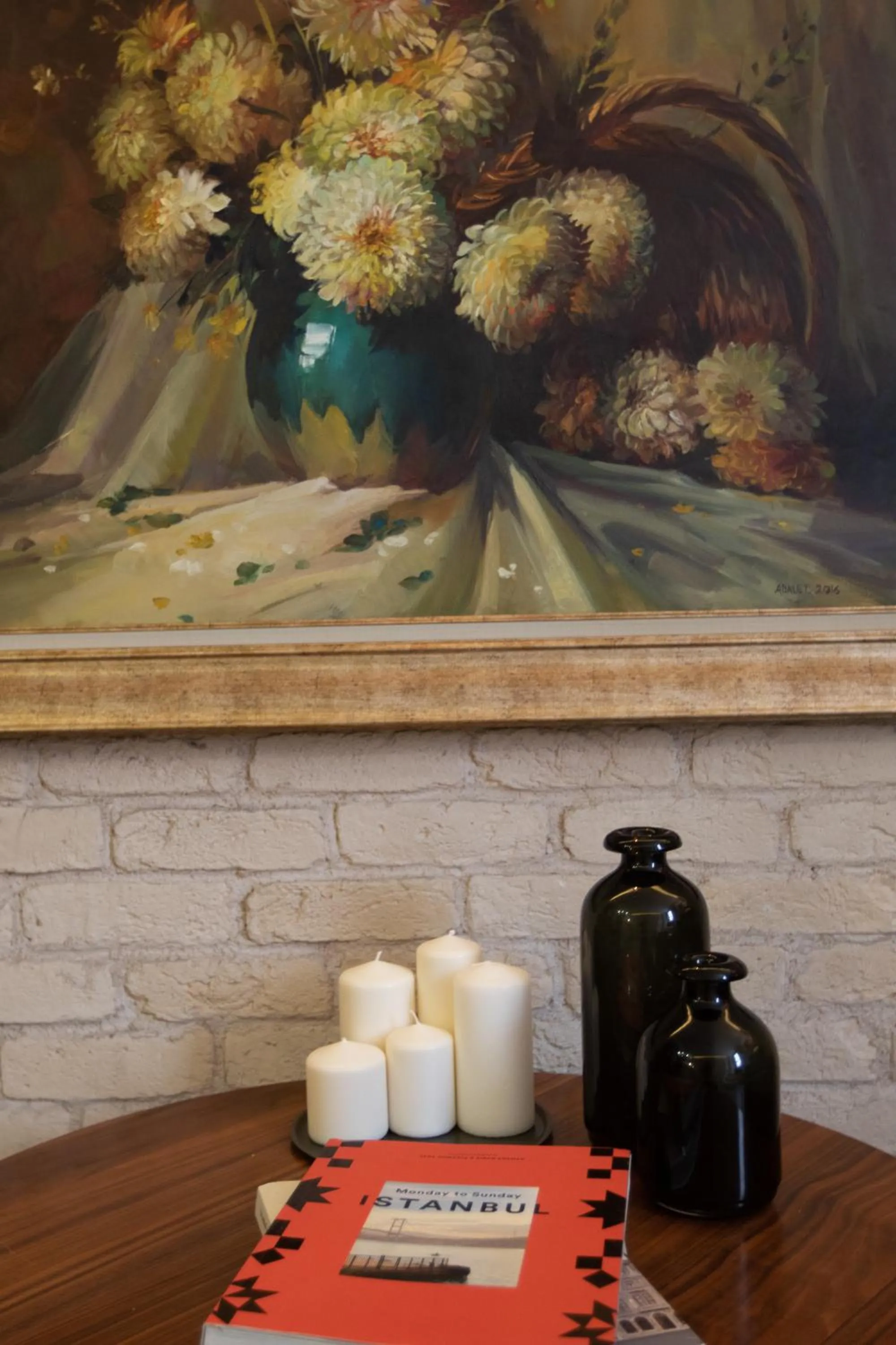 Decorative detail in Louis Rooms