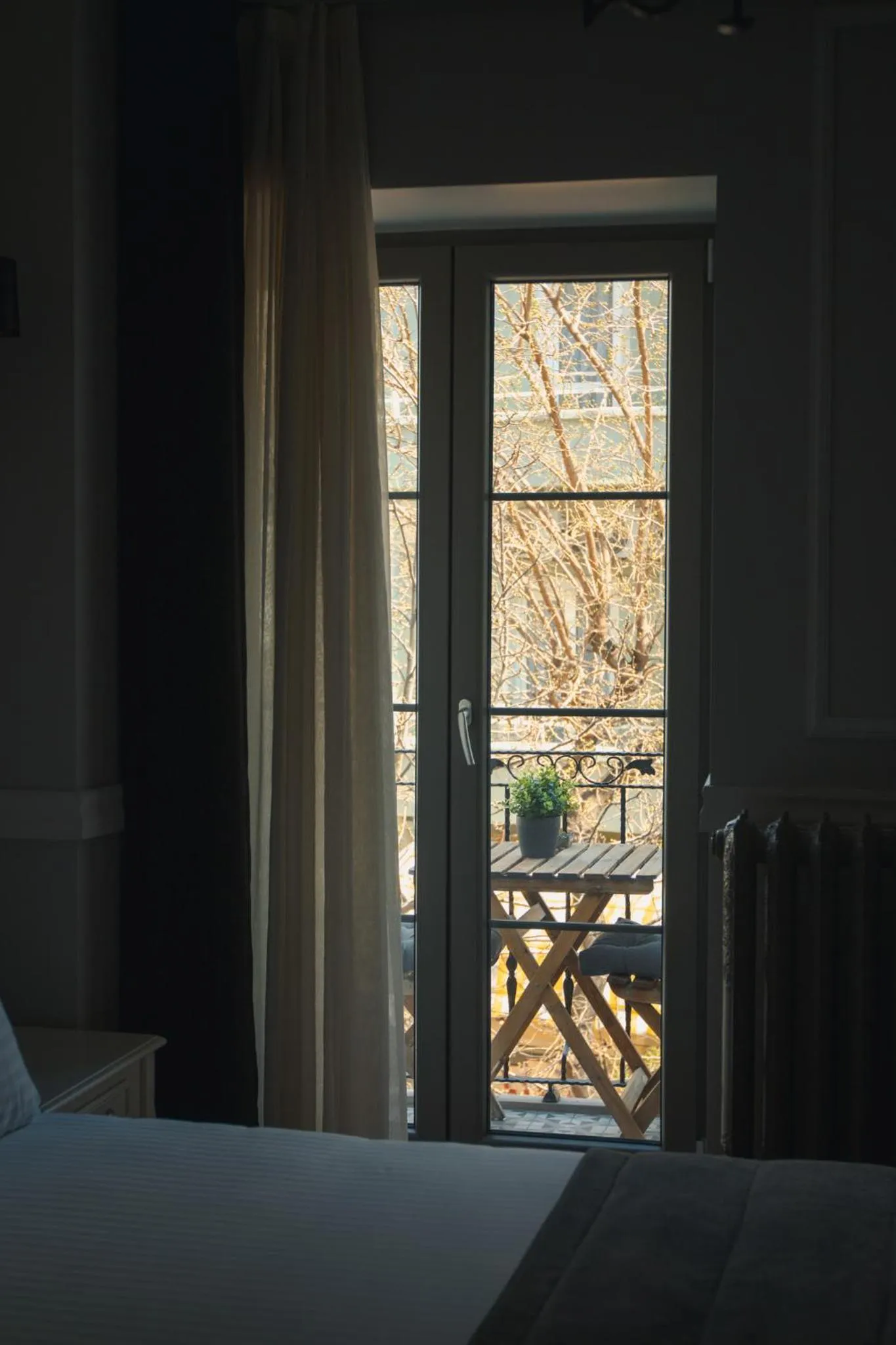 View (from property/room), Bed in Louis Rooms