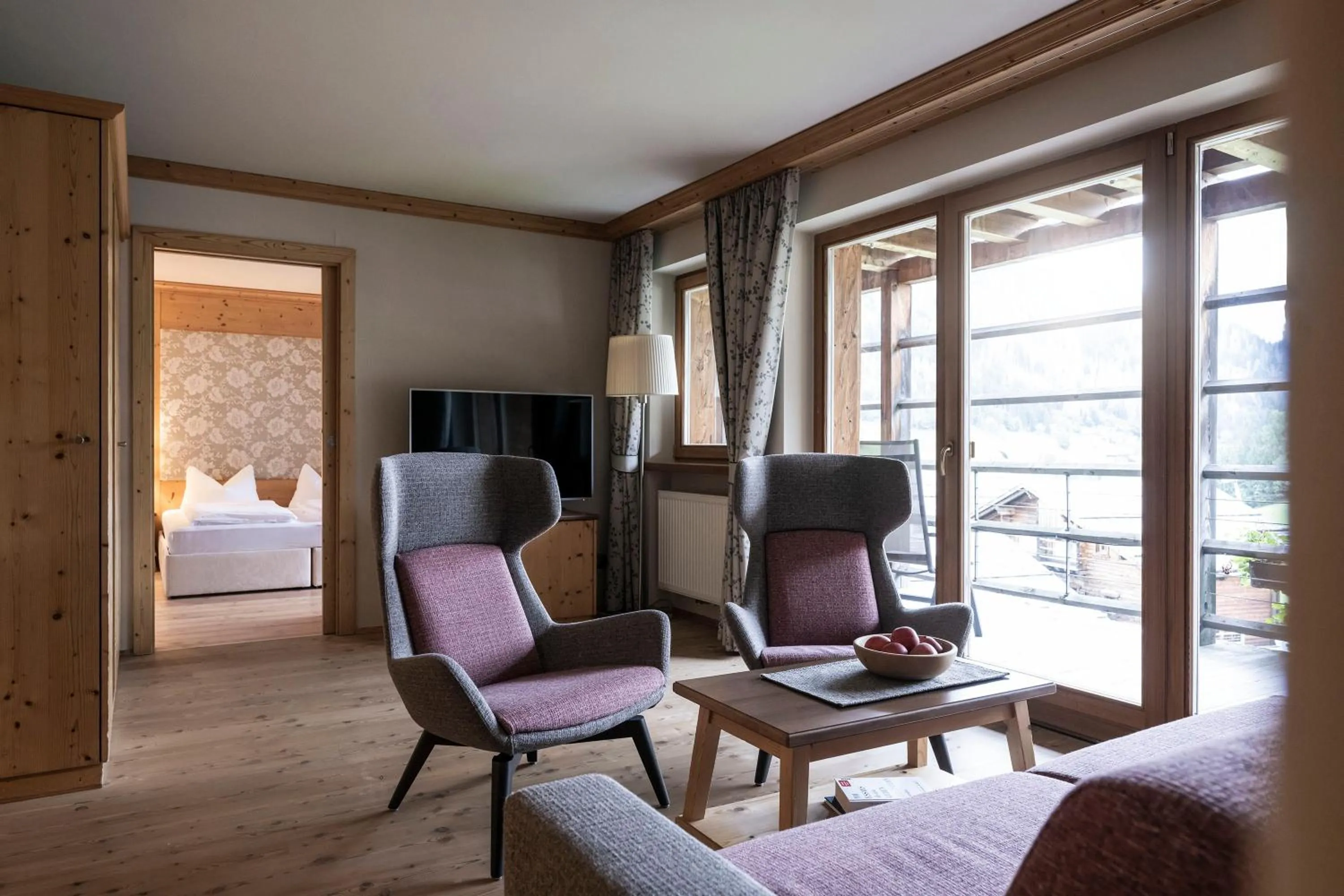 Living room, Bed in Post Alpina - Family Mountain Chalets