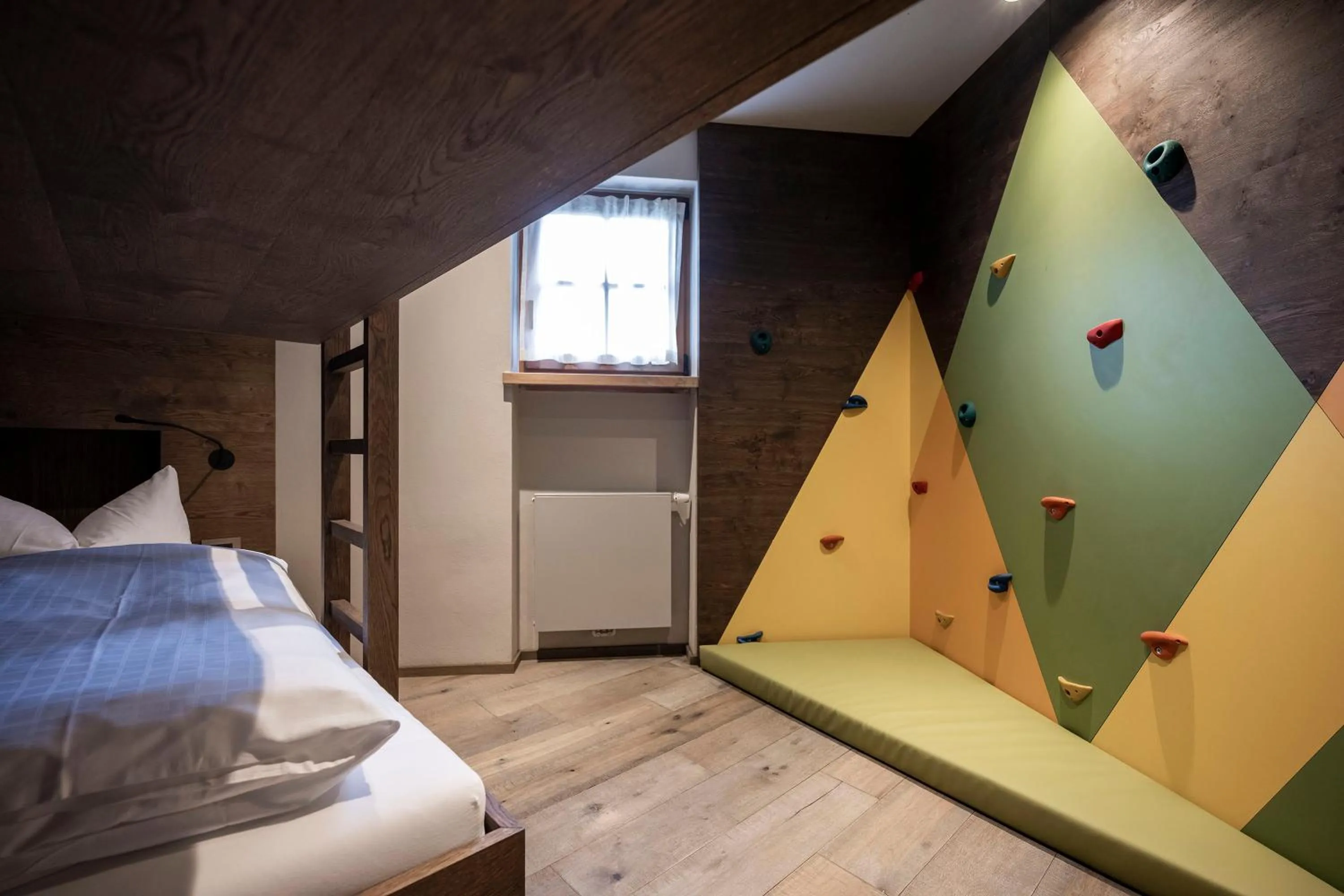 Bedroom, Bed in Post Alpina - Family Mountain Chalets