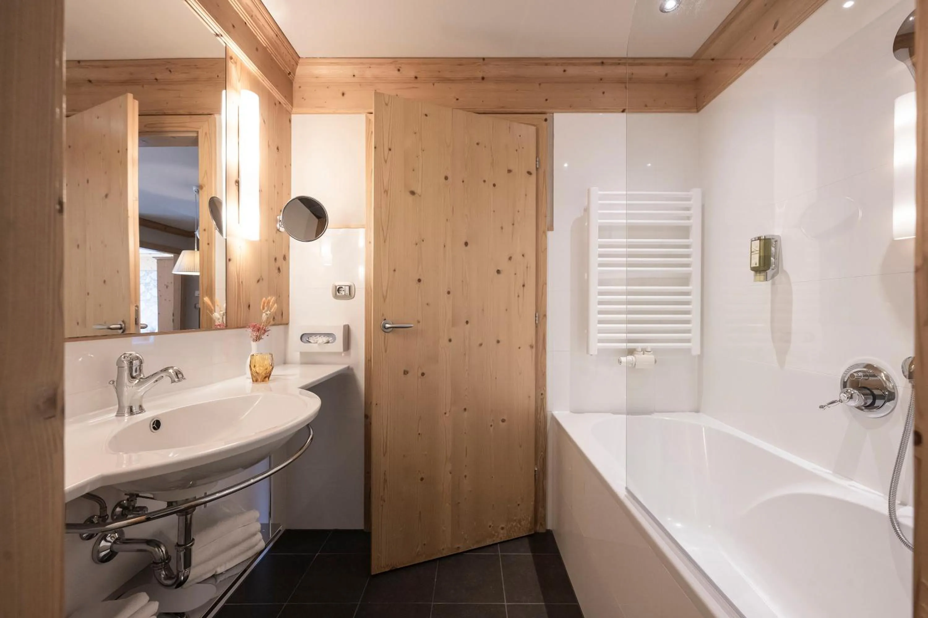 Bathroom in Post Alpina - Family Mountain Chalets