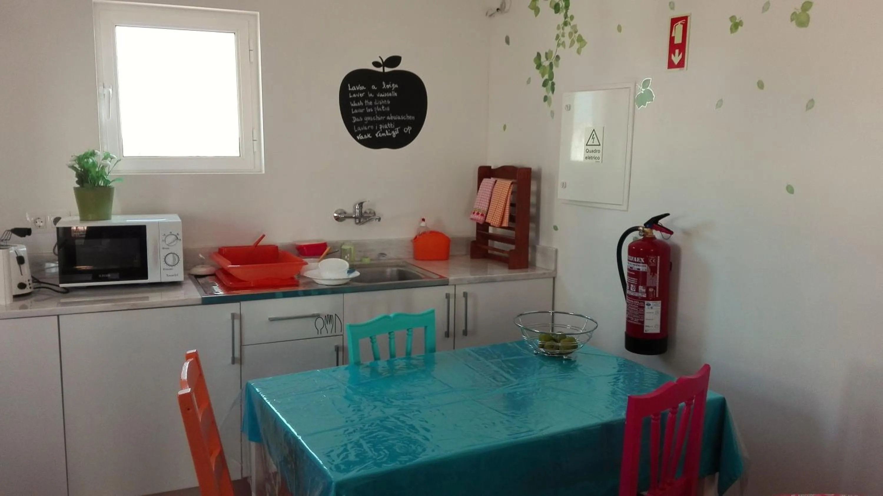 Kitchen or kitchenette in Hostel Raymundo