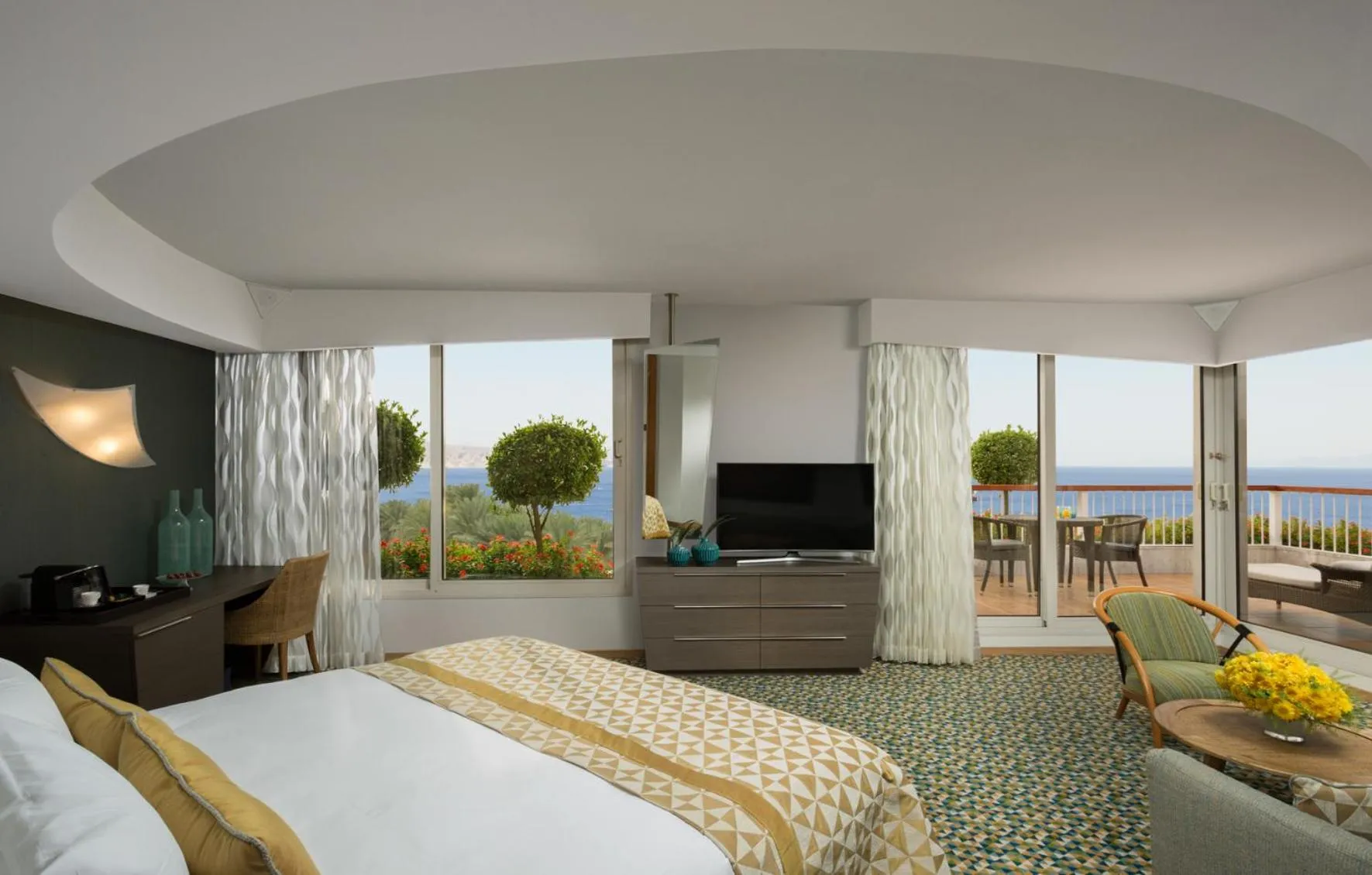 Bed in Dan Eilat Hotel