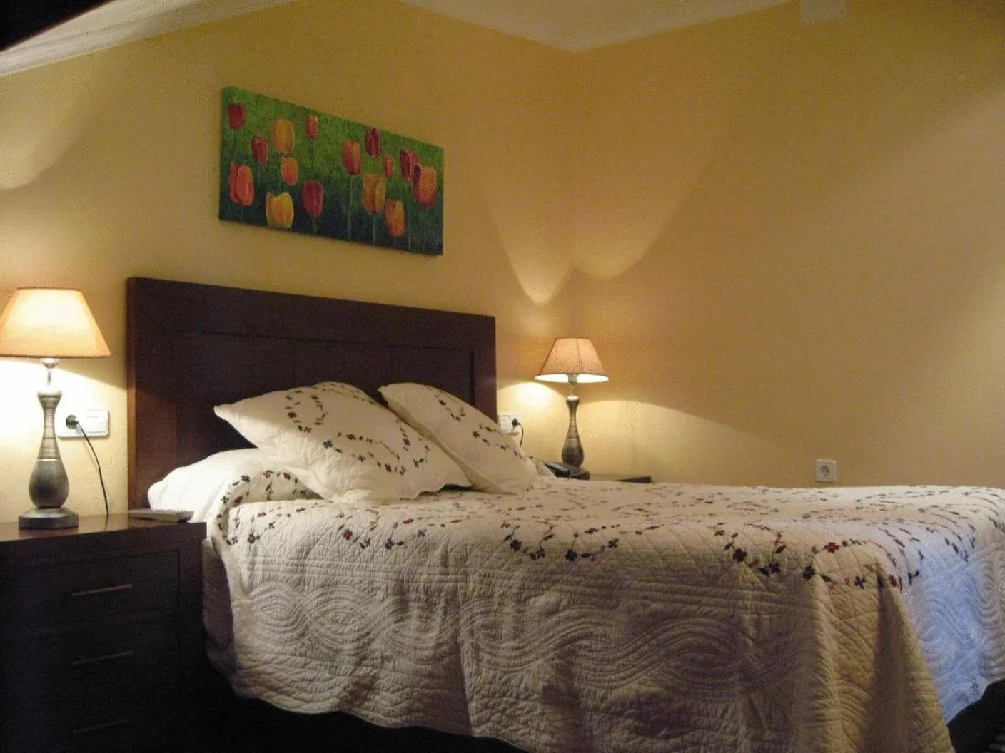 Photo of the whole room, Bed in Hotel & Apartamentos Cons da Garda