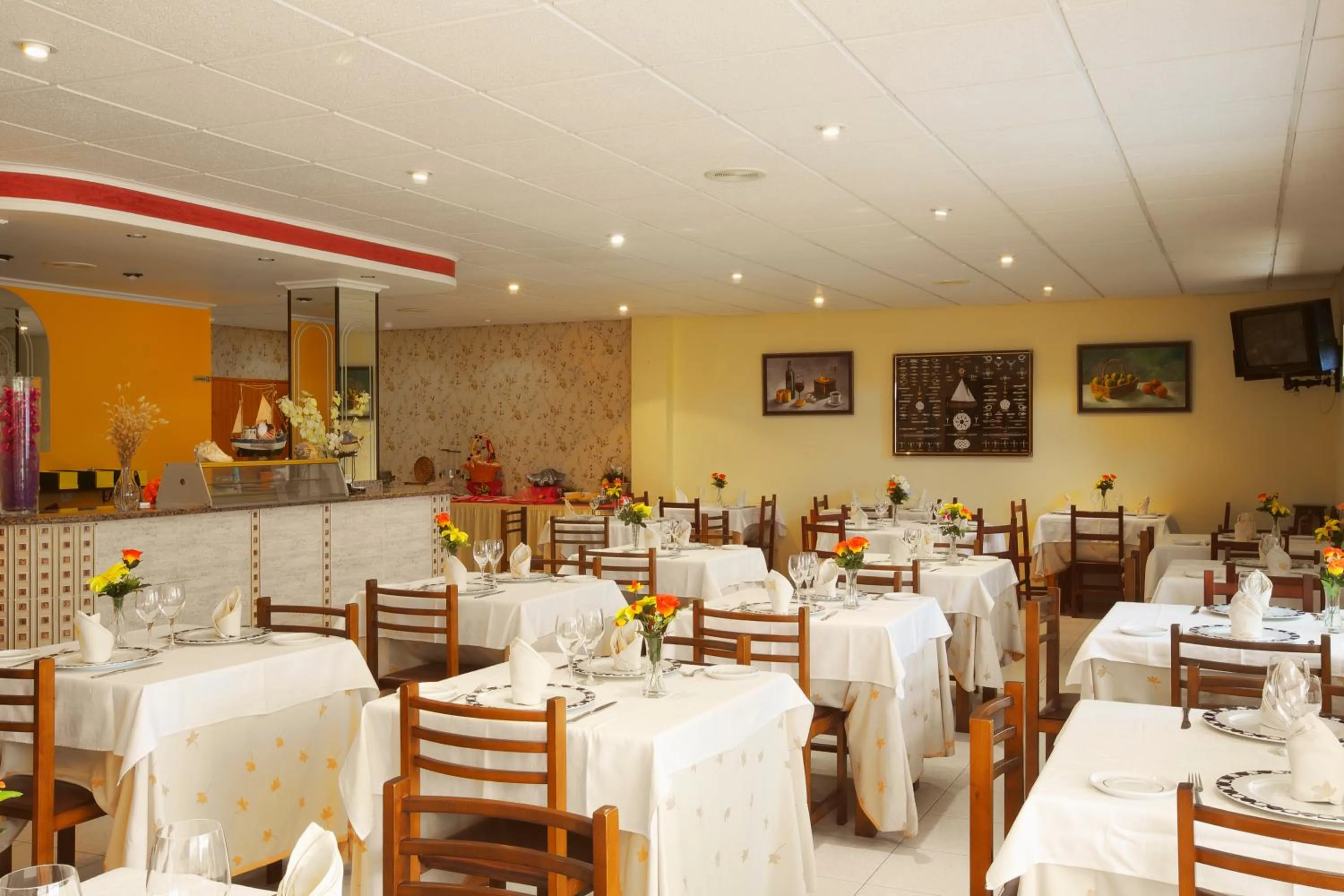 Restaurant/places to eat in Hotel & Apartamentos Cons da Garda