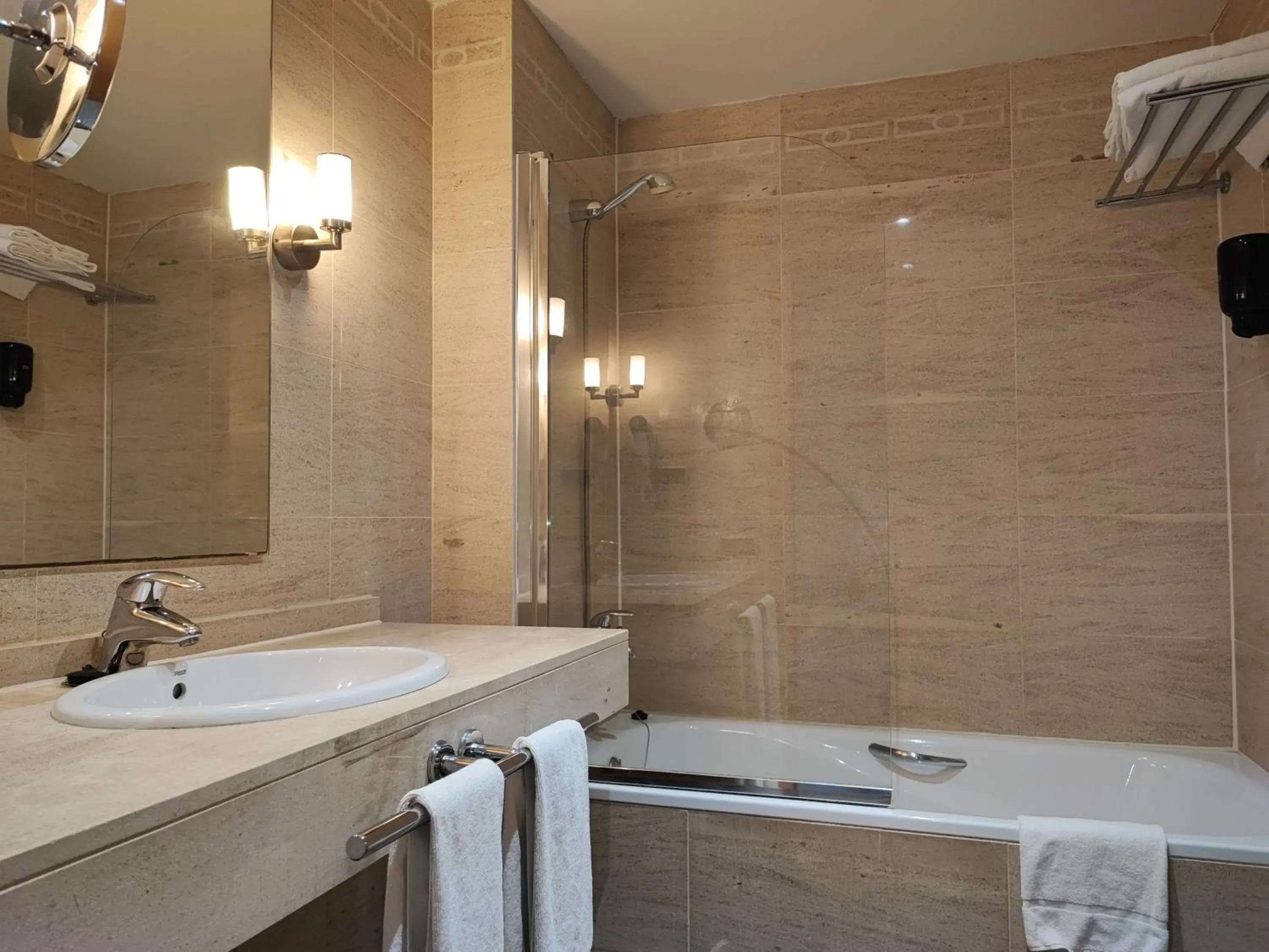 Double Room in Tarraco Park Tarragona Double Room in Tarraco Park Tarragona