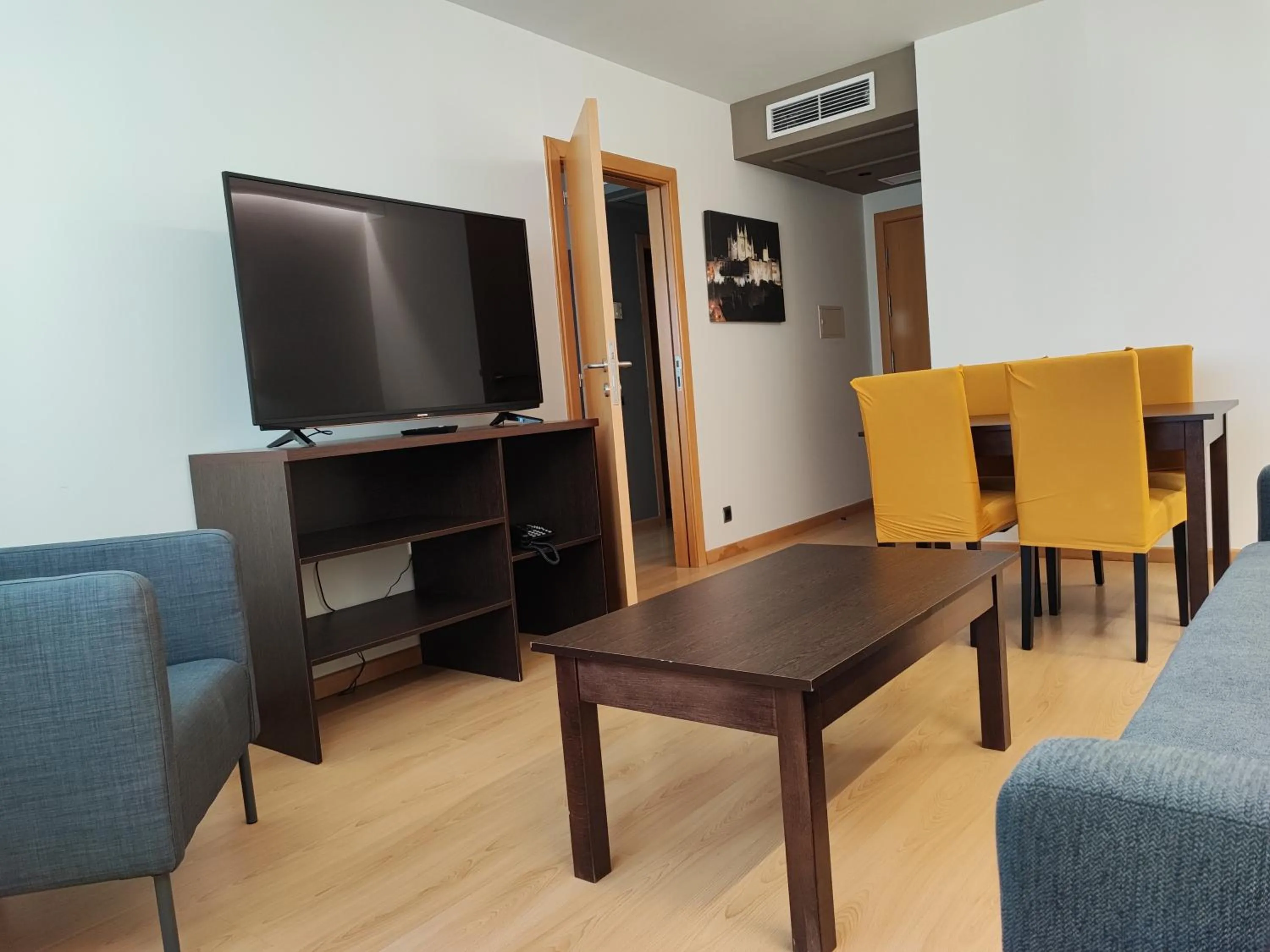 Photo of the whole room in Tarraco Park Tarragona