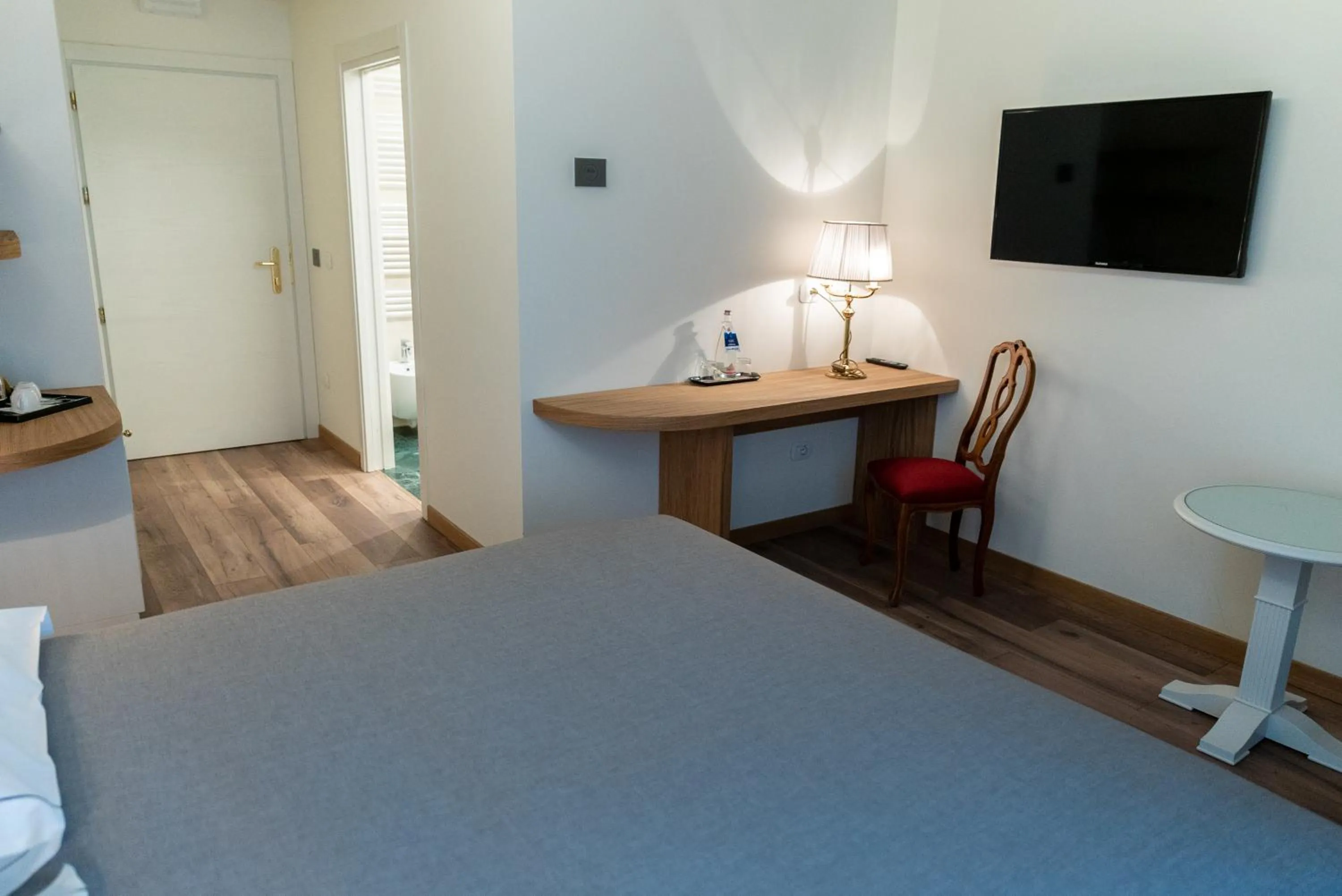 Bedroom, Bed in Cristallo Wellness Hotel