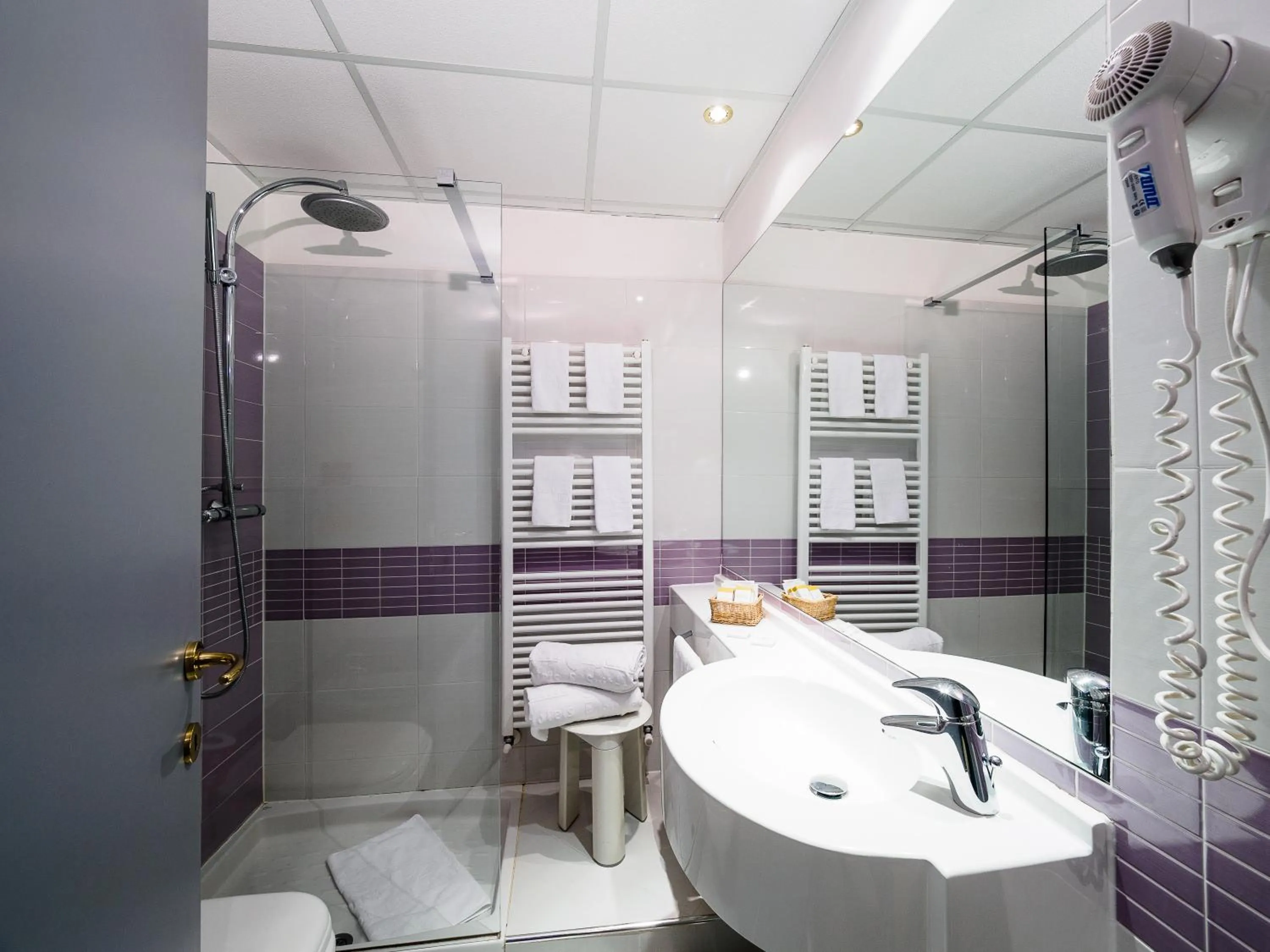 Bathroom in Cristallo Wellness Hotel