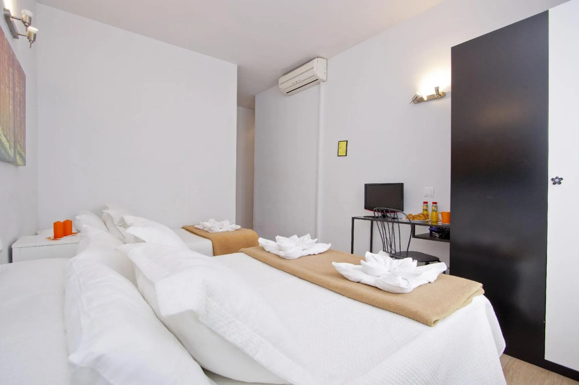 Bed in Barcelona City Hotel