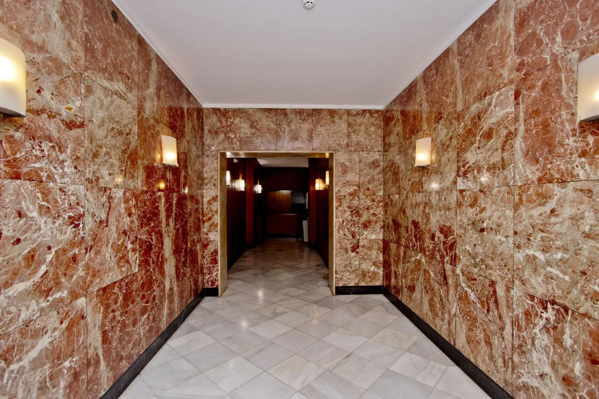 Barcelona City Hotel