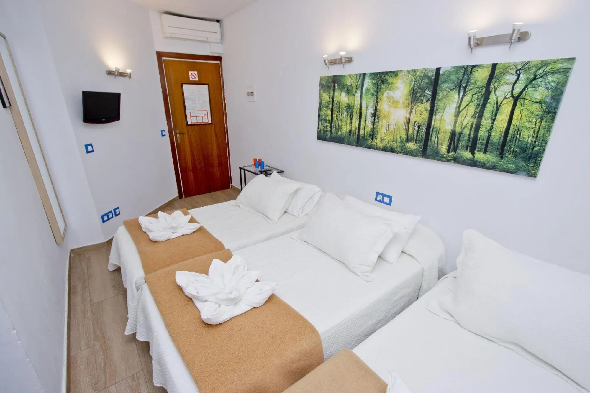 Bed in Barcelona City Hotel