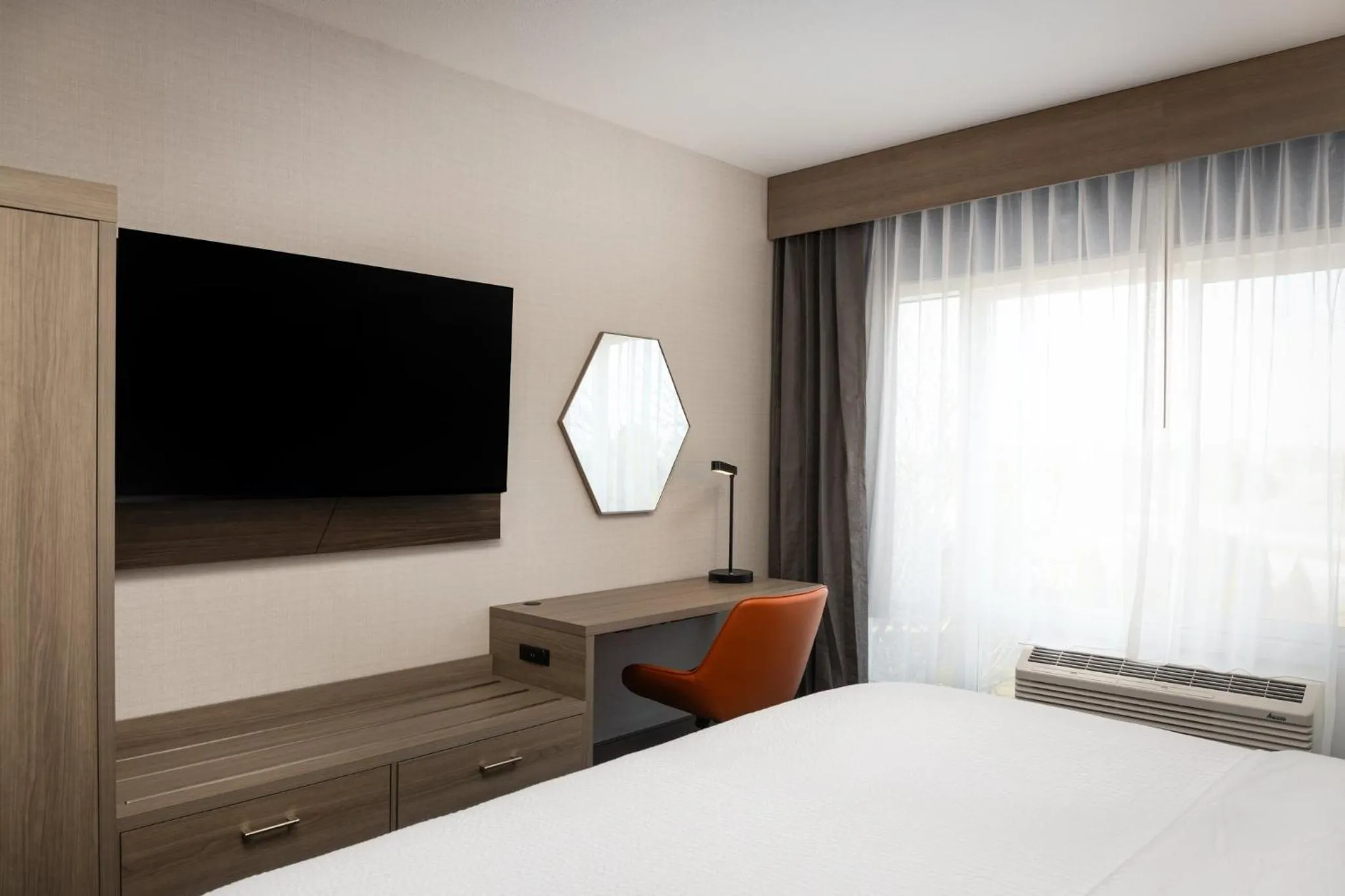 Photo of the whole room, Bed in Holiday Inn Express & Suites Nampa - Idaho Center by IHG