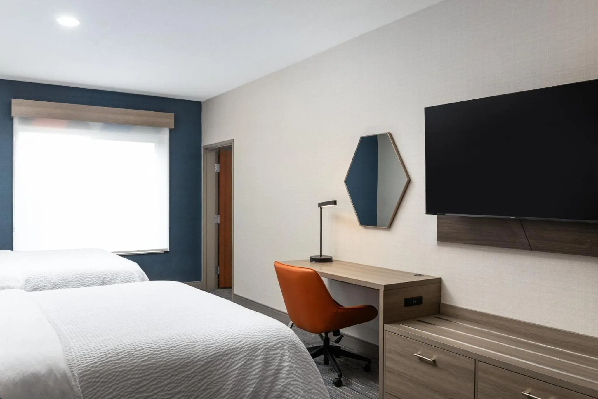 Photo of the whole room, Bed in Holiday Inn Express & Suites Nampa - Idaho Center by IHG