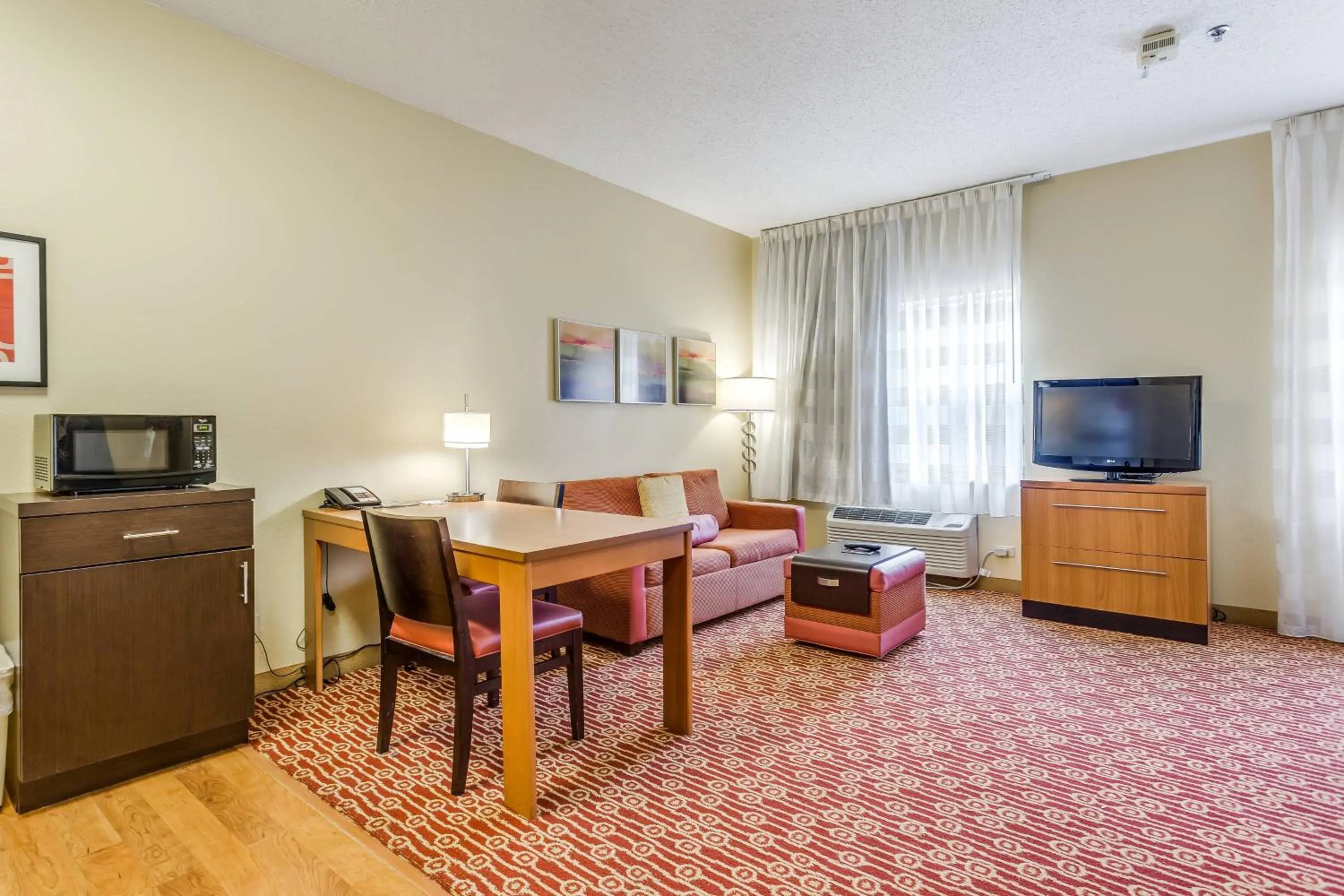 Living room in TownePlace Suites by Marriott Dallas Bedford
