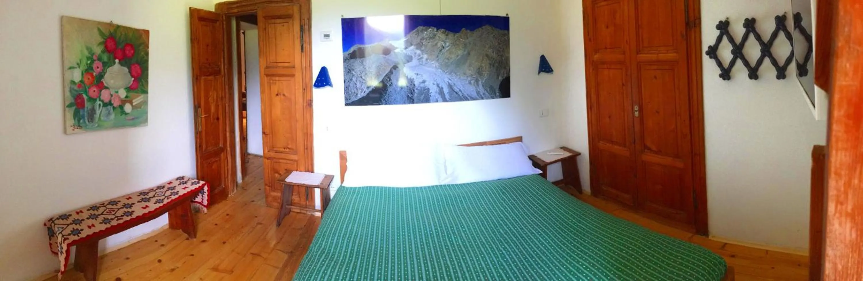 Photo of the whole room in Il Cortese