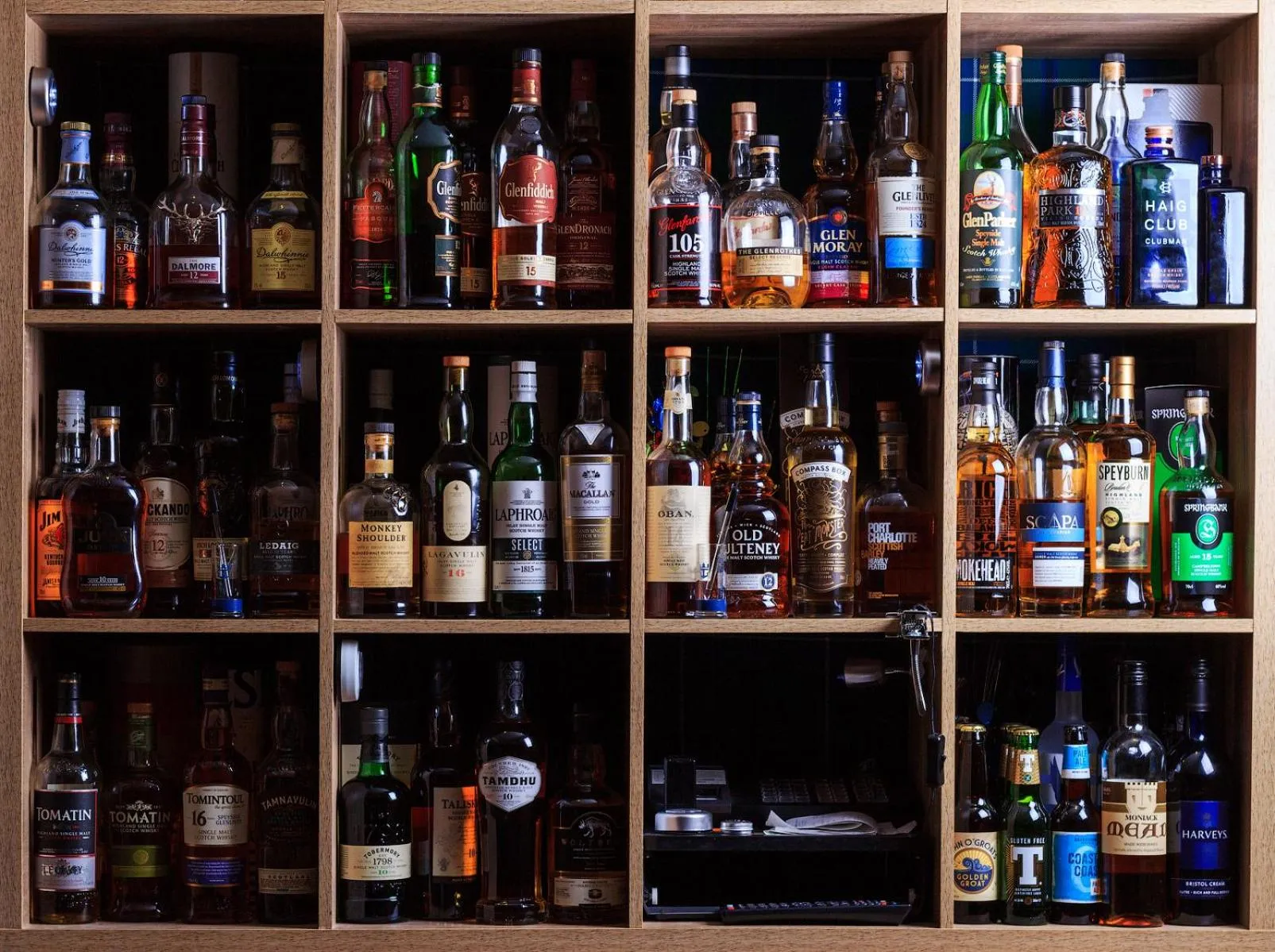 Dining area in Bannockburn Inn