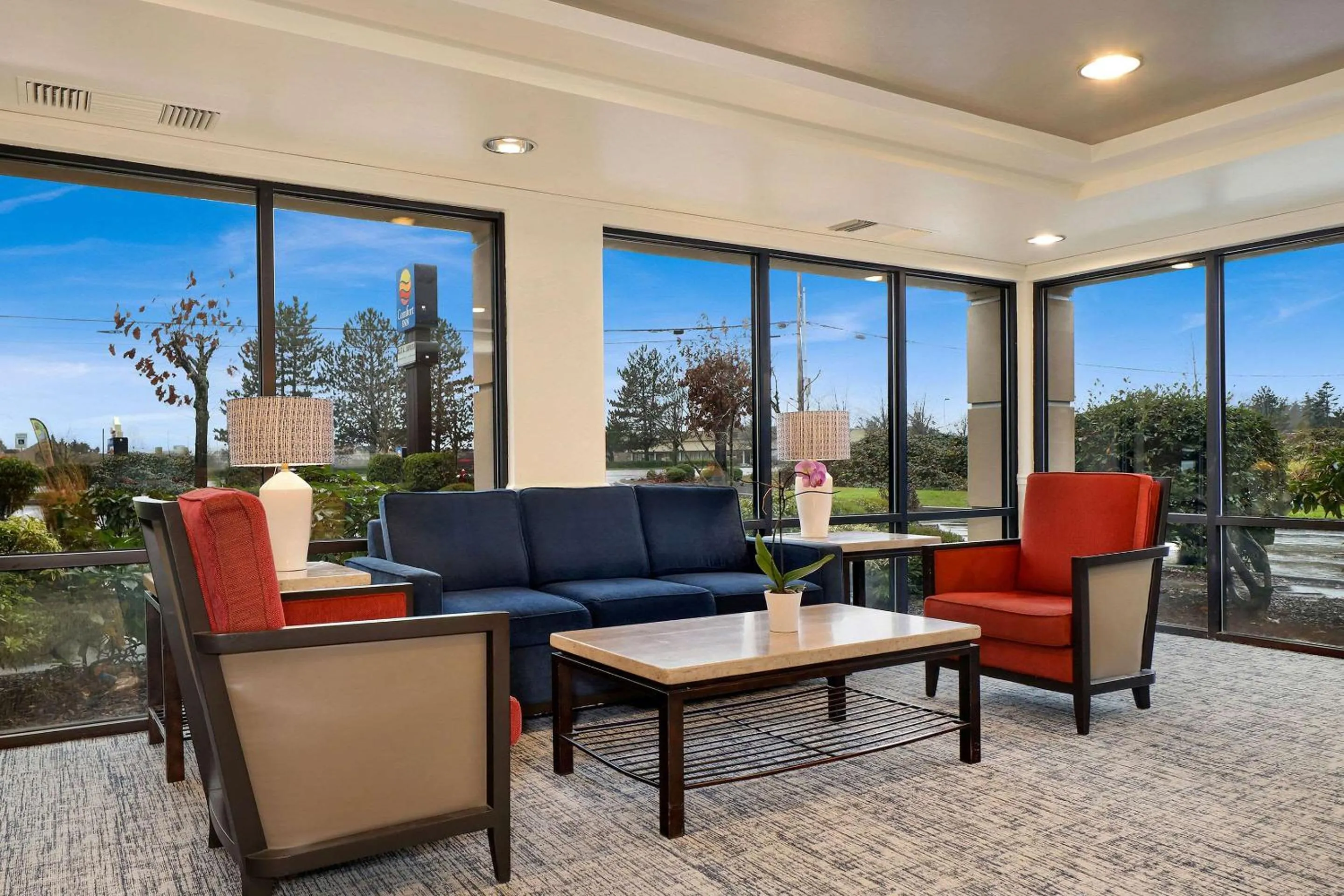 Lobby or reception in Comfort Inn Bellingham