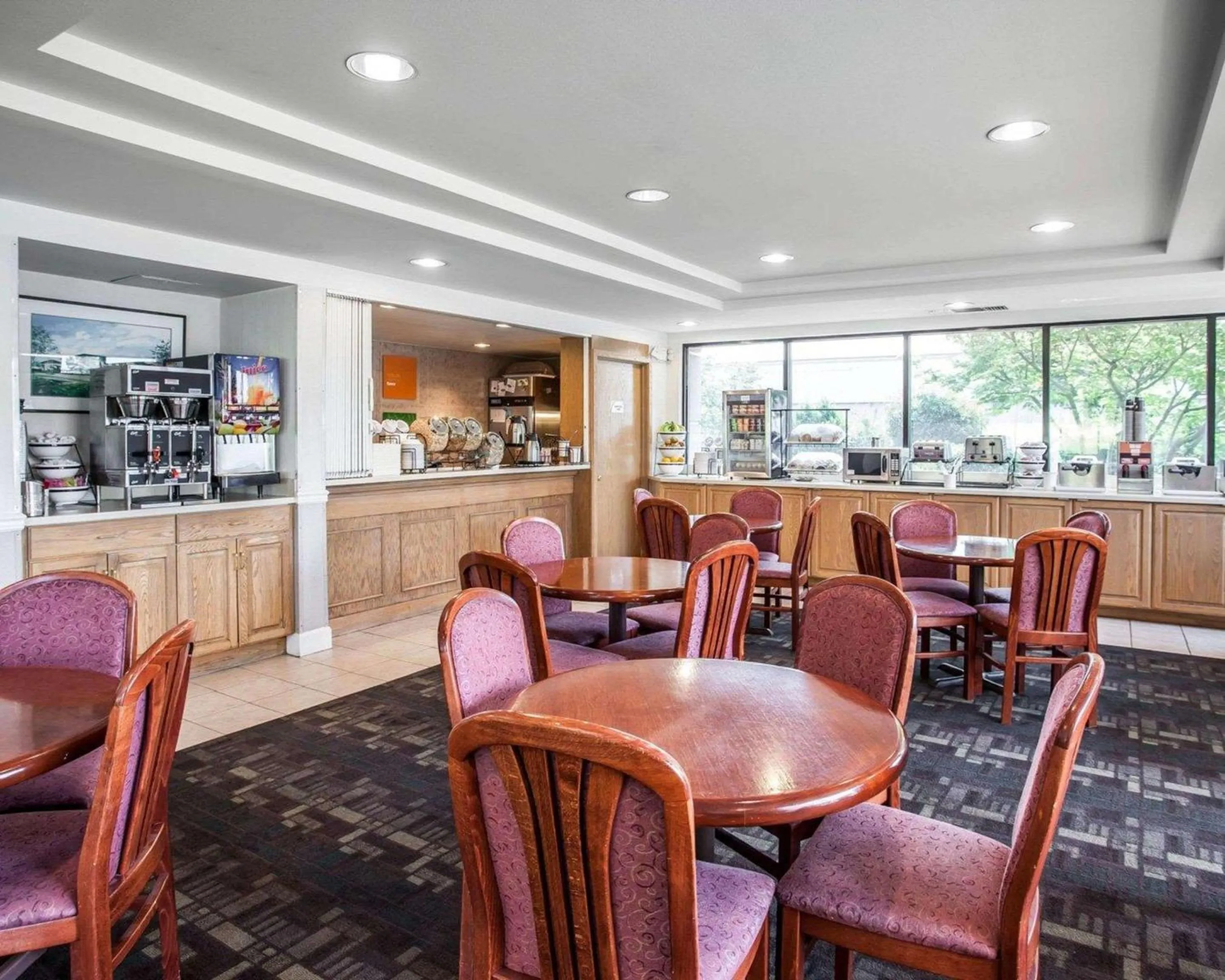 Breakfast in Comfort Inn Bellingham