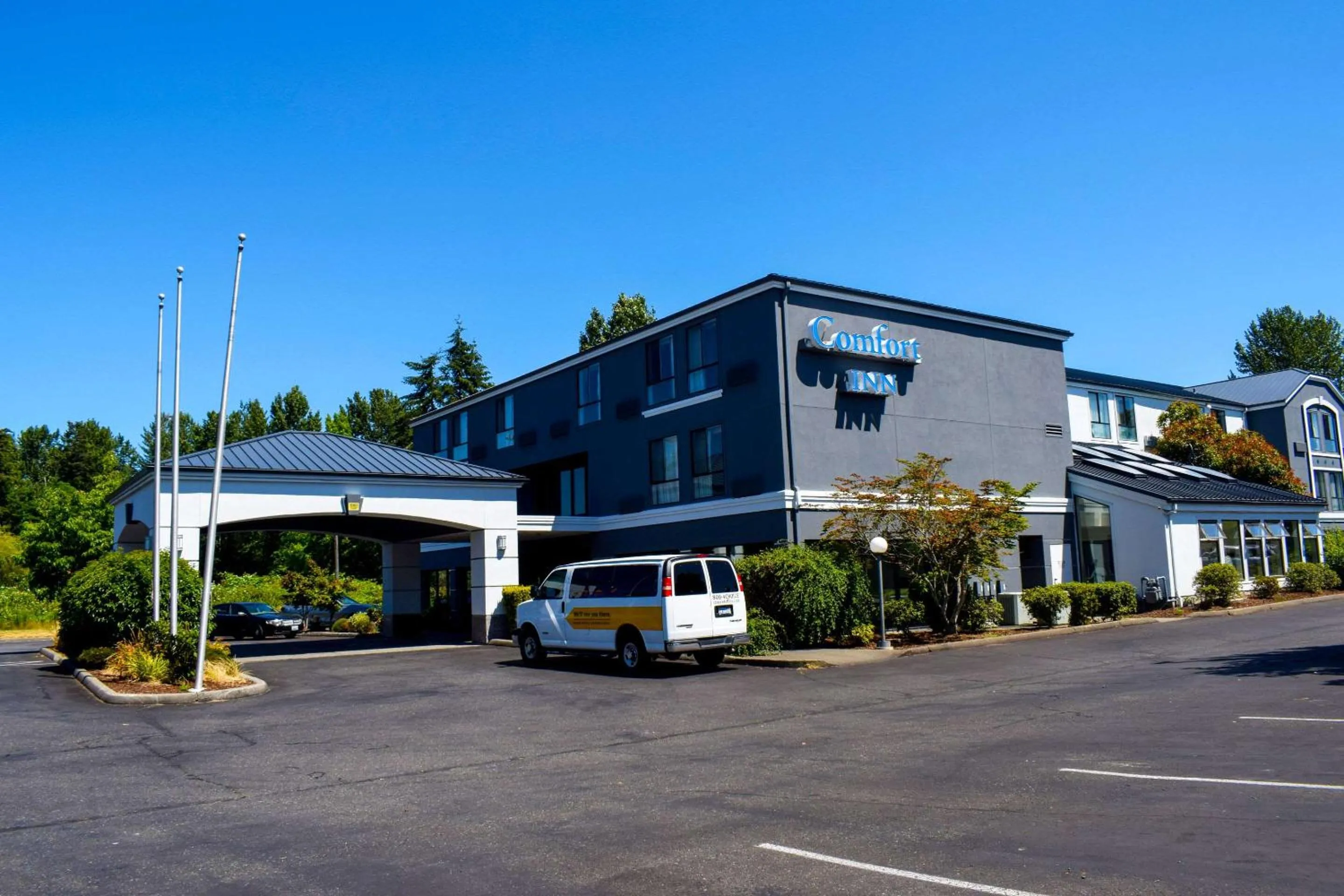 Property building in Comfort Inn Bellingham