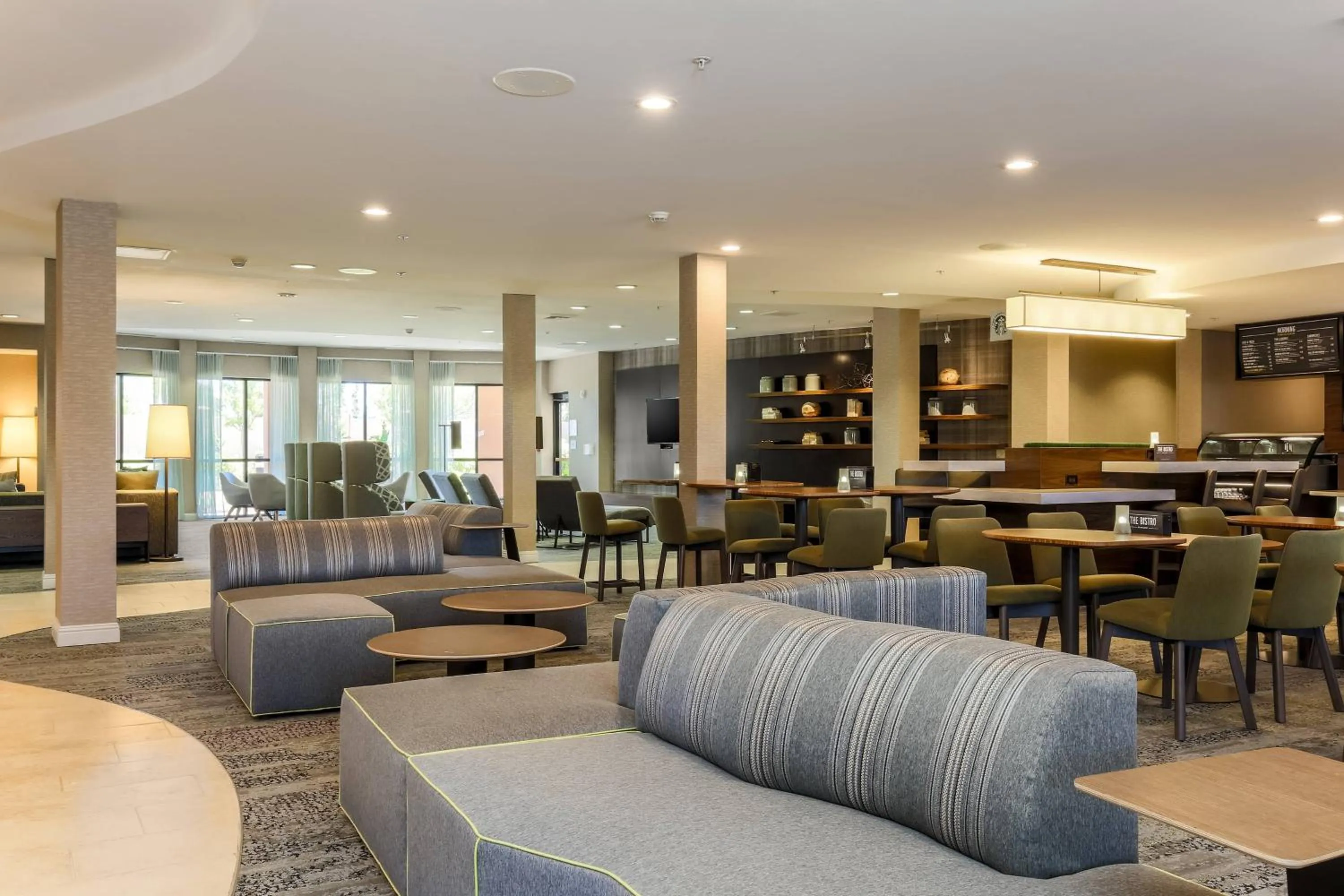 Lobby or reception in Courtyard by Marriott Roseville Galleria Mall/Creekside Ridge Drive