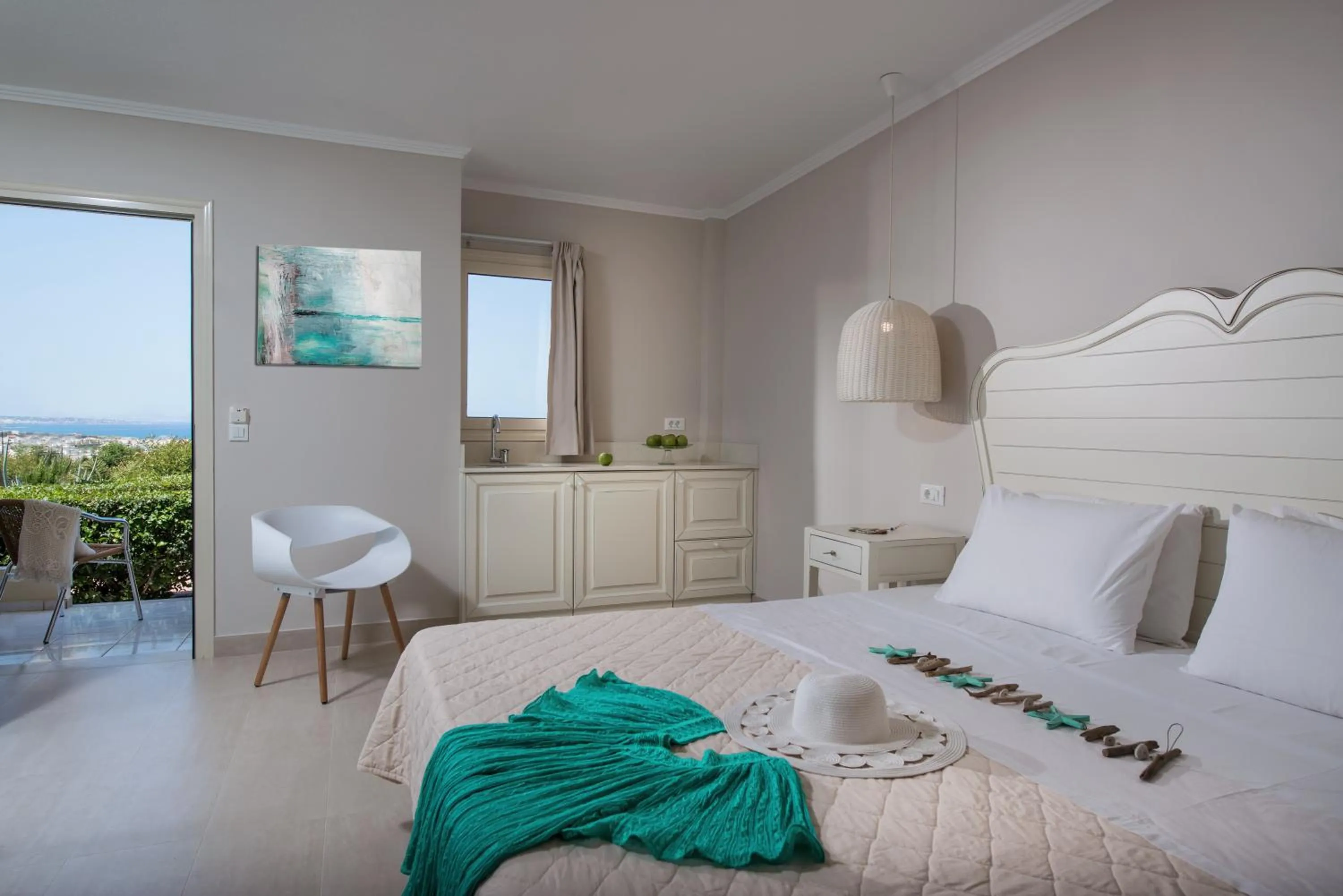 Bedroom, Bed in Notos Heights Hotel & Suites