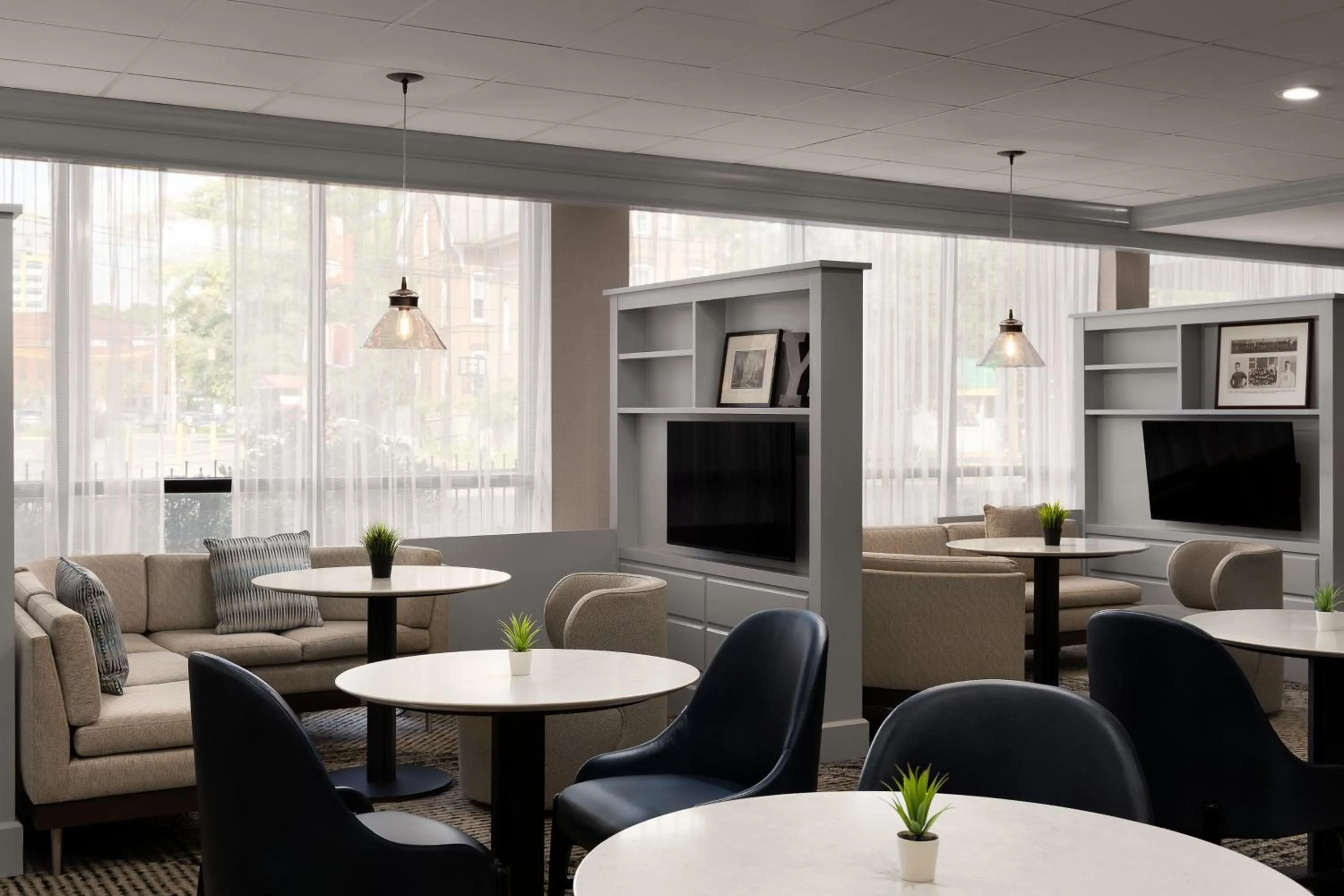 Lobby or reception in Courtyard New Haven at Yale