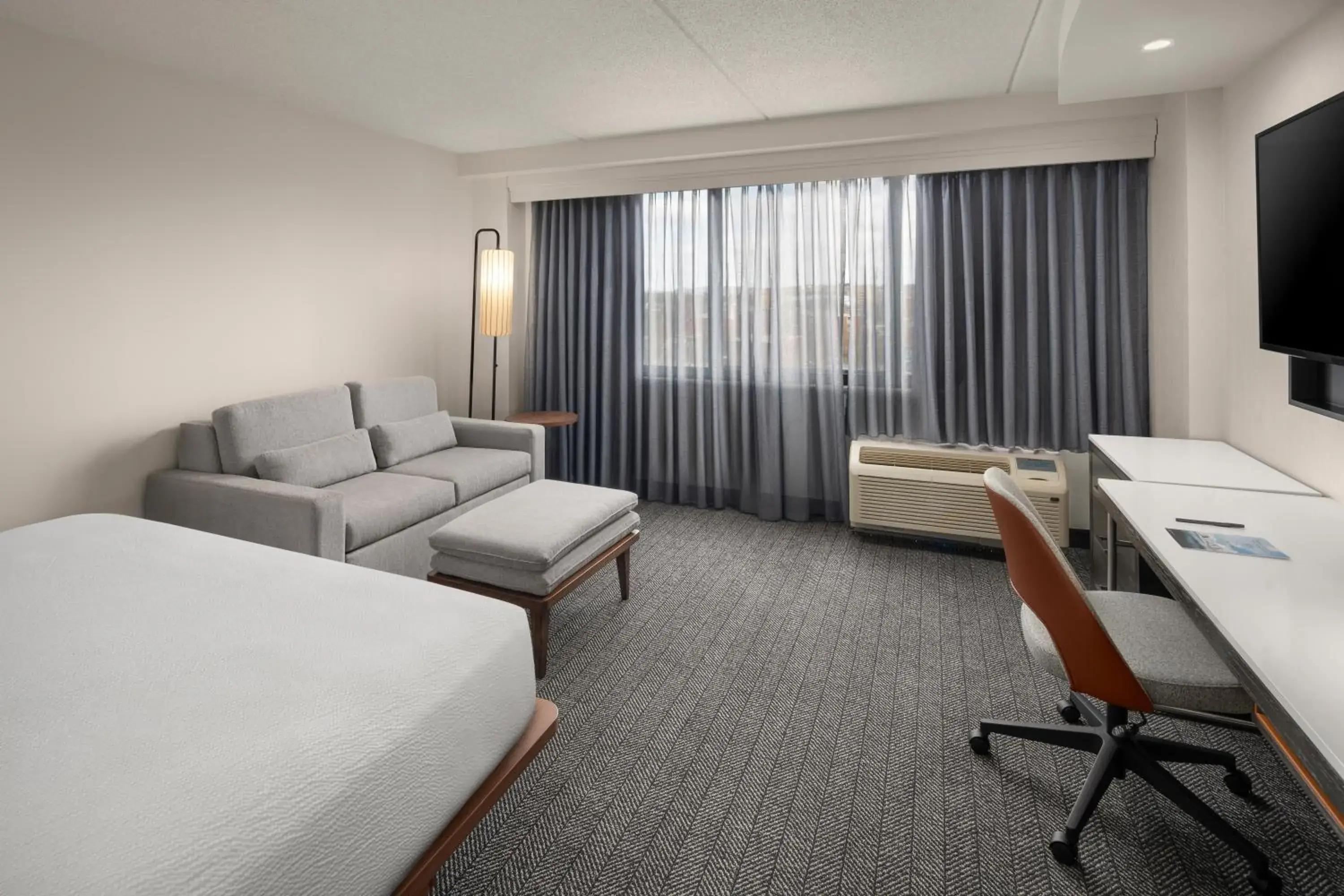 King Studio with Sofa Bed in Courtyard New Haven at Yale King Studio with Sofa Bed in Courtyard New Haven at Yale