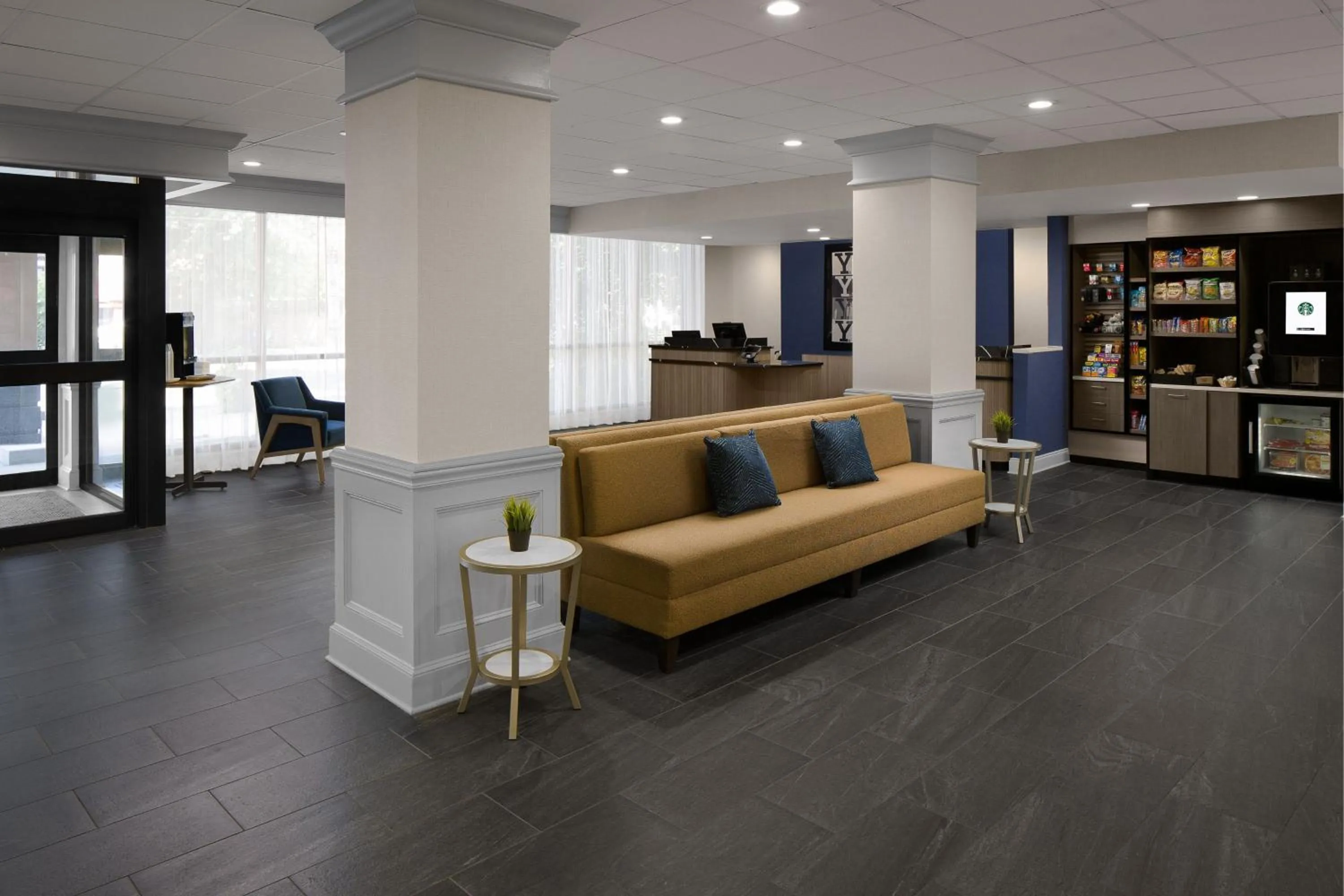 Lobby or reception in Courtyard New Haven at Yale