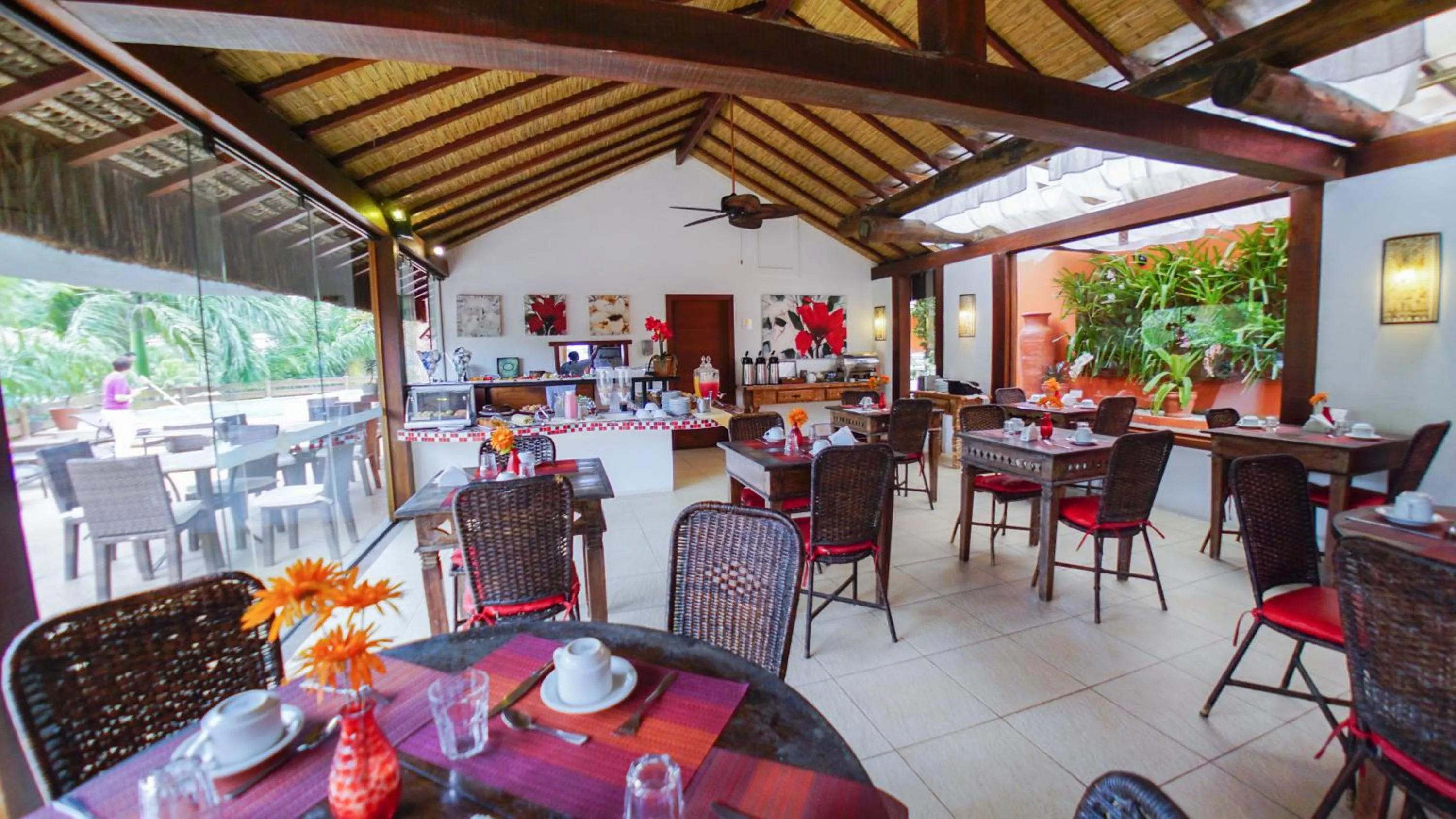 Restaurant/places to eat in Azeda Boutique Hotel