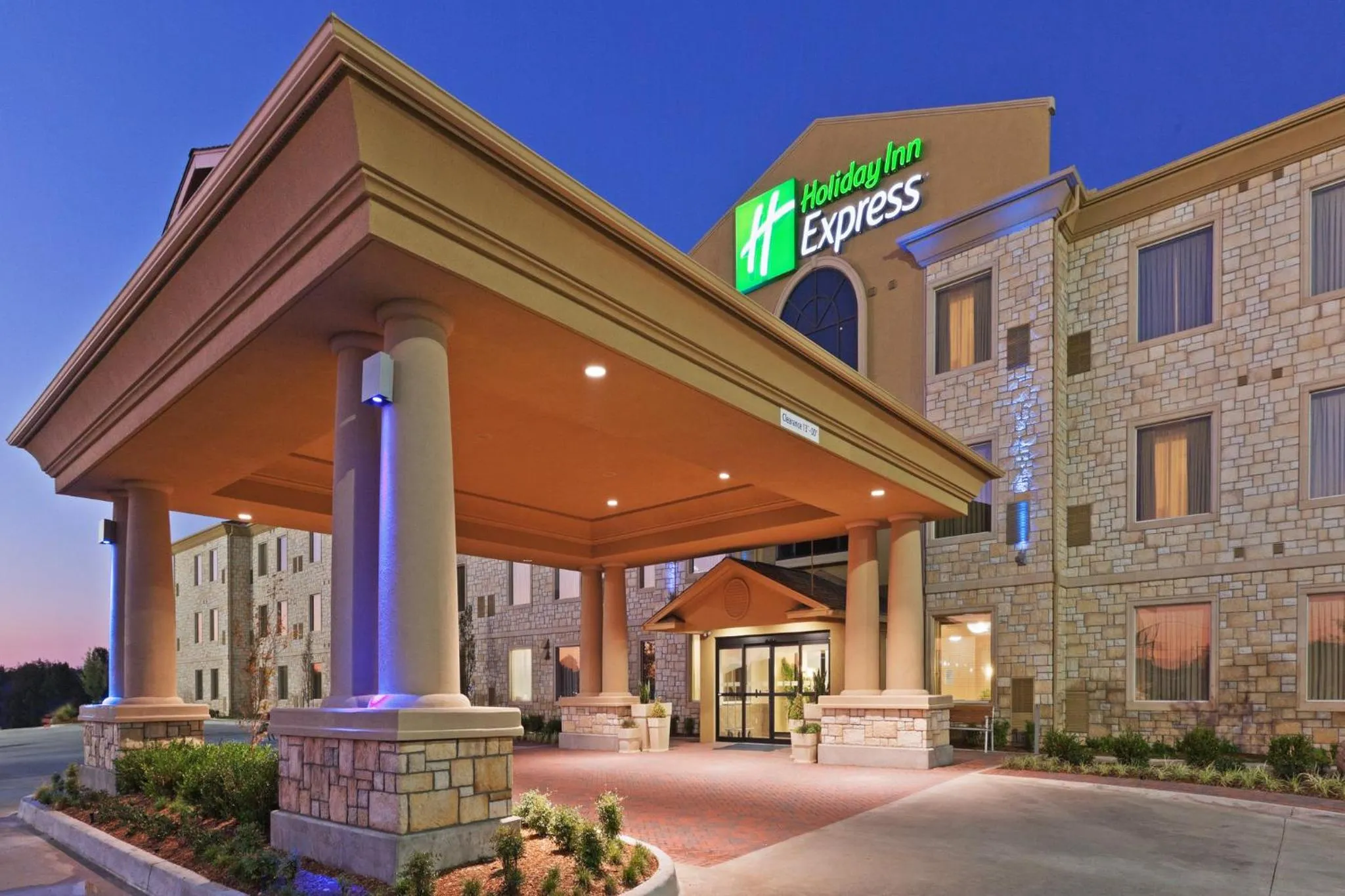 Property building in Holiday Inn Express & Suites Oklahoma City NW - Quail Springs by IHG