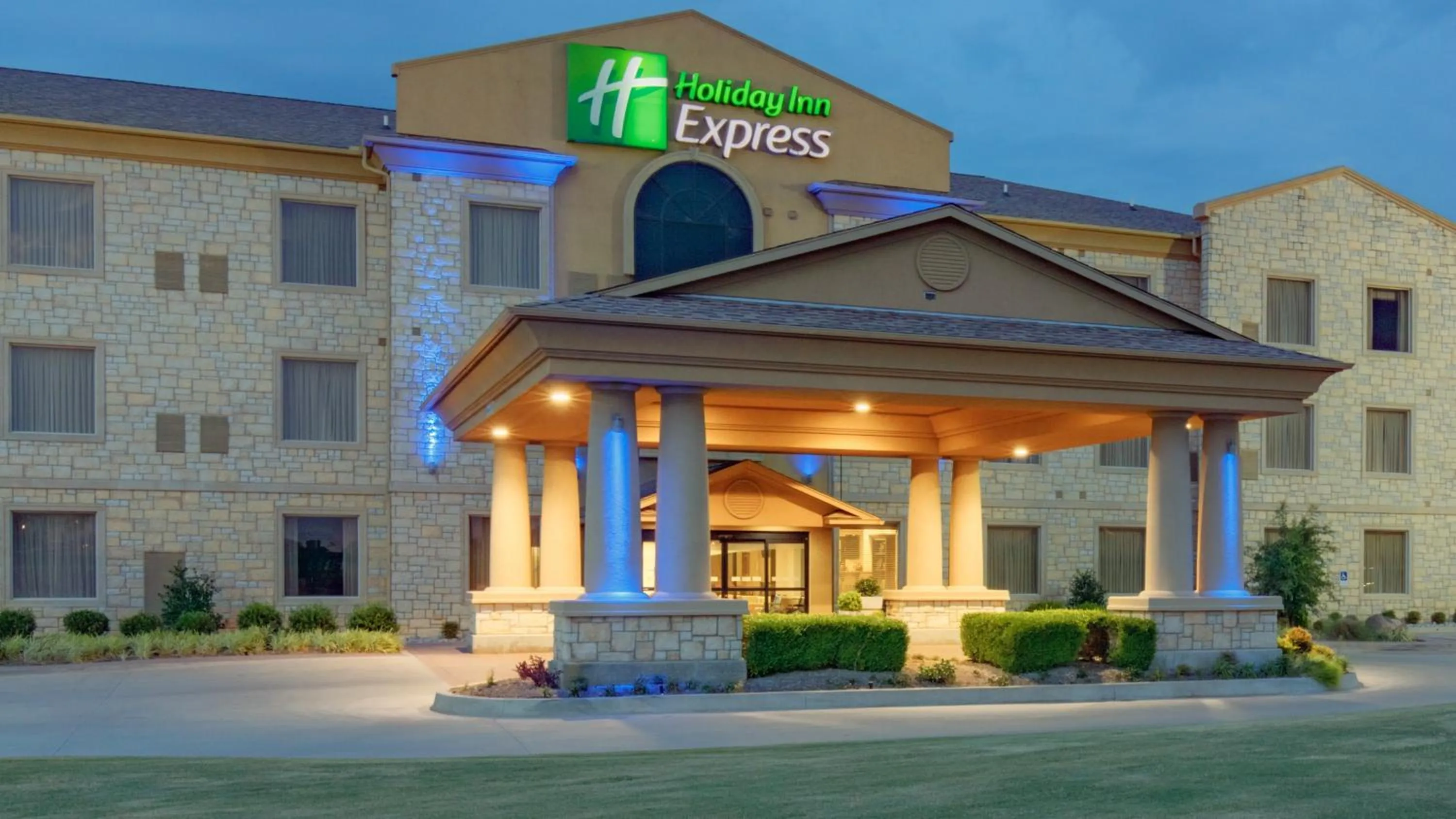 Property building in Holiday Inn Express & Suites Oklahoma City NW - Quail Springs by IHG