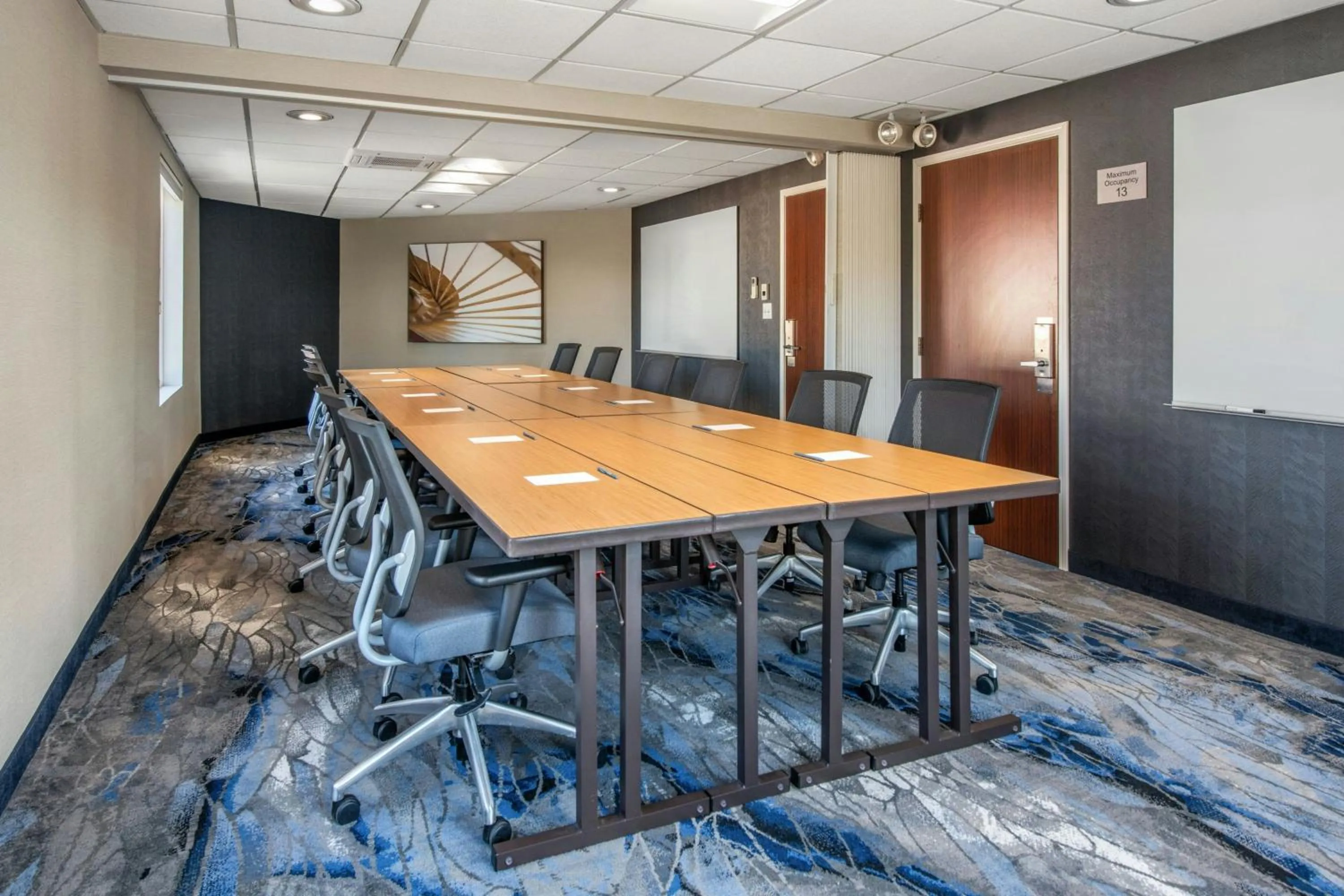 Meeting/conference room in Fairfield Inn and Suites by Marriott San Jose Airport