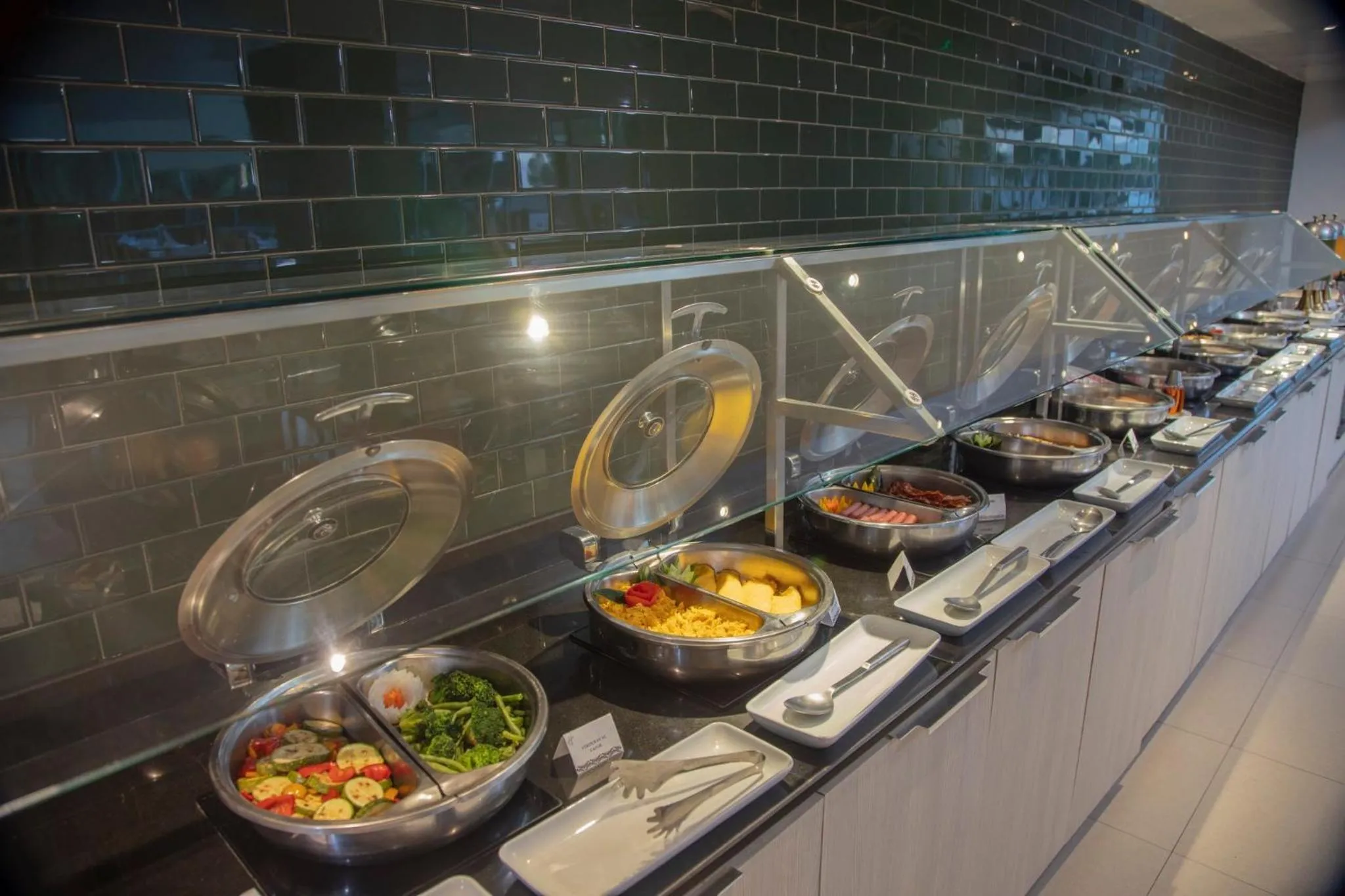 Restaurant/places to eat in Holiday Inn Puebla La Noria by IHG