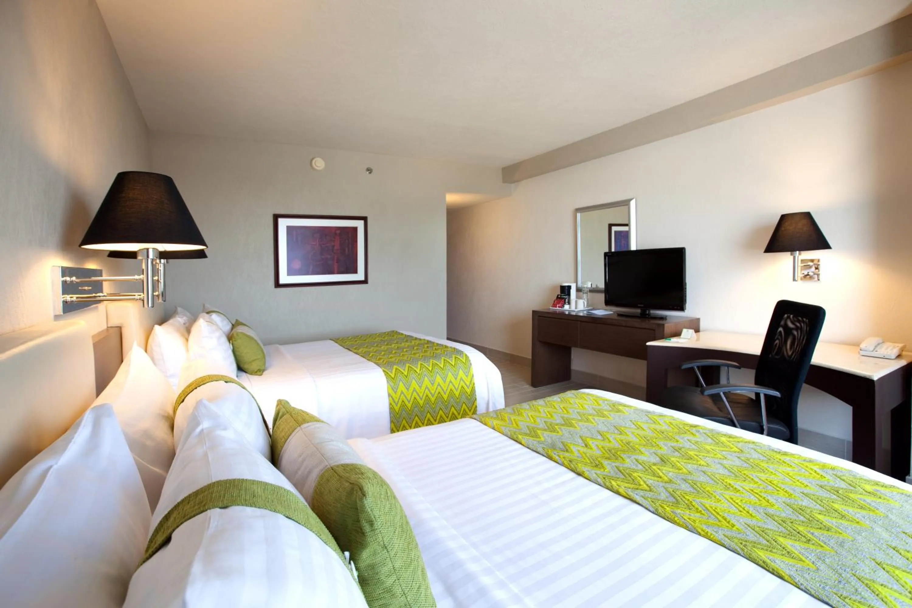 Photo of the whole room, Bed in Holiday Inn Puebla La Noria by IHG