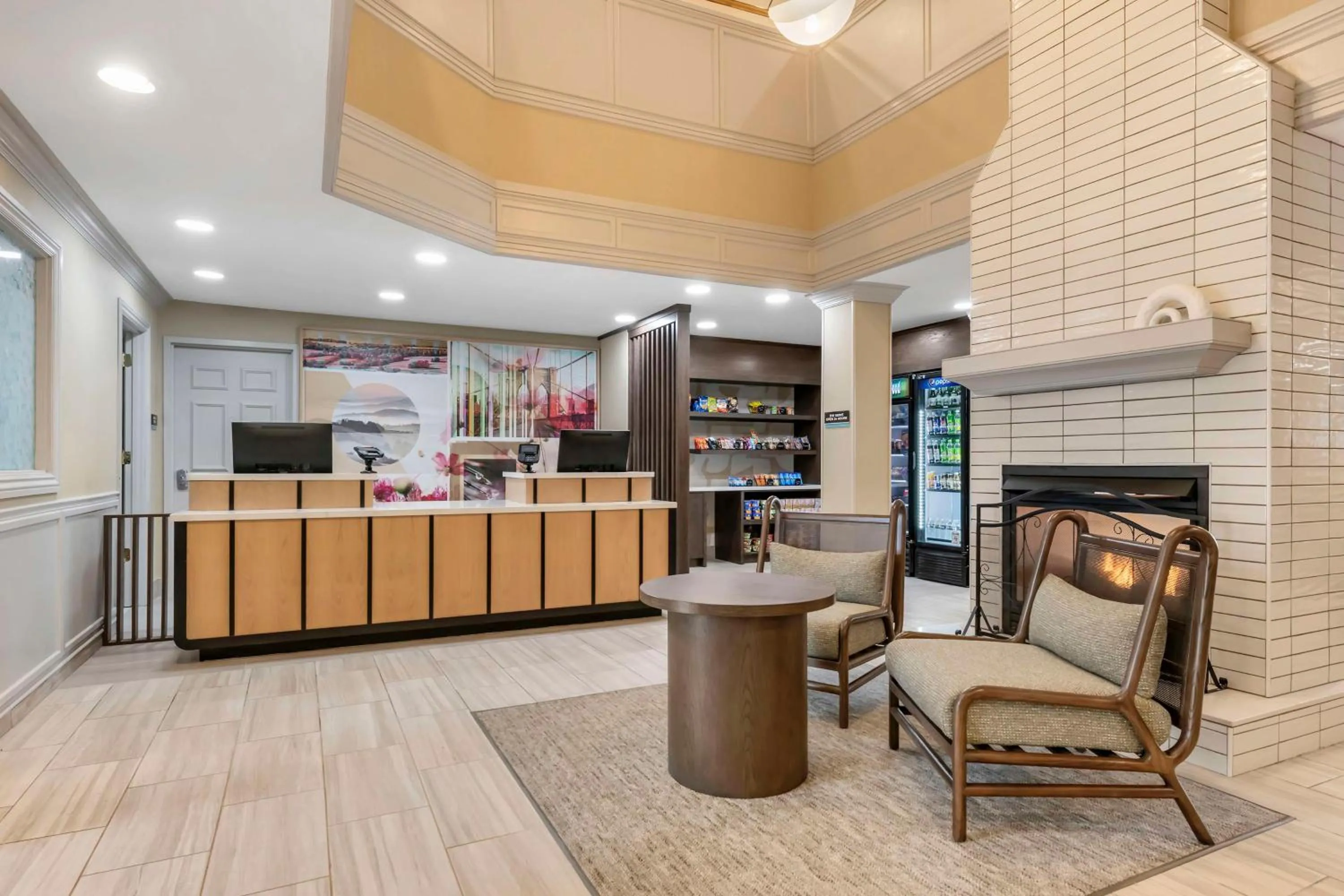 Lobby or reception in Sonesta ES Suites Dulles Airport