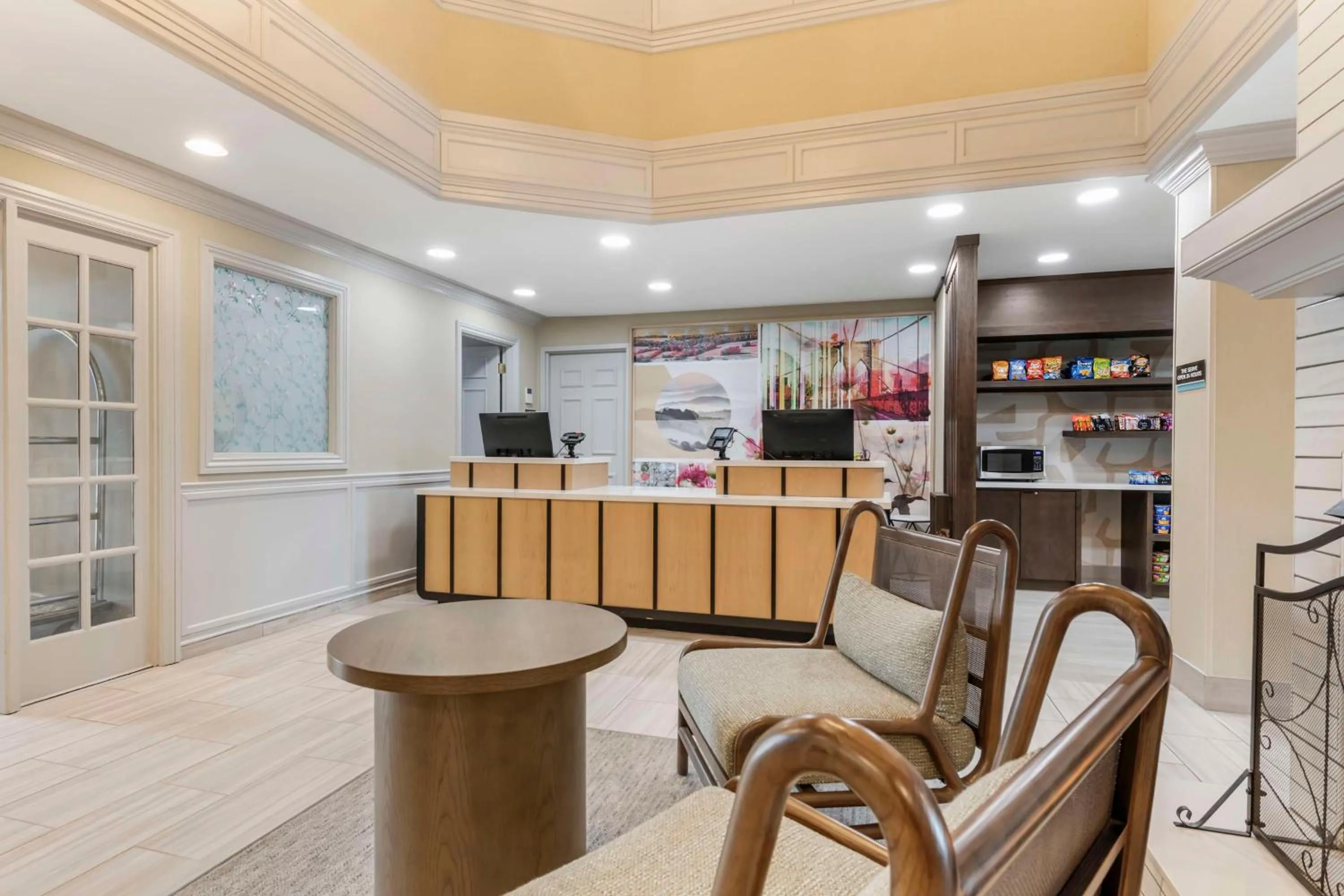 Lobby or reception in Sonesta ES Suites Dulles Airport