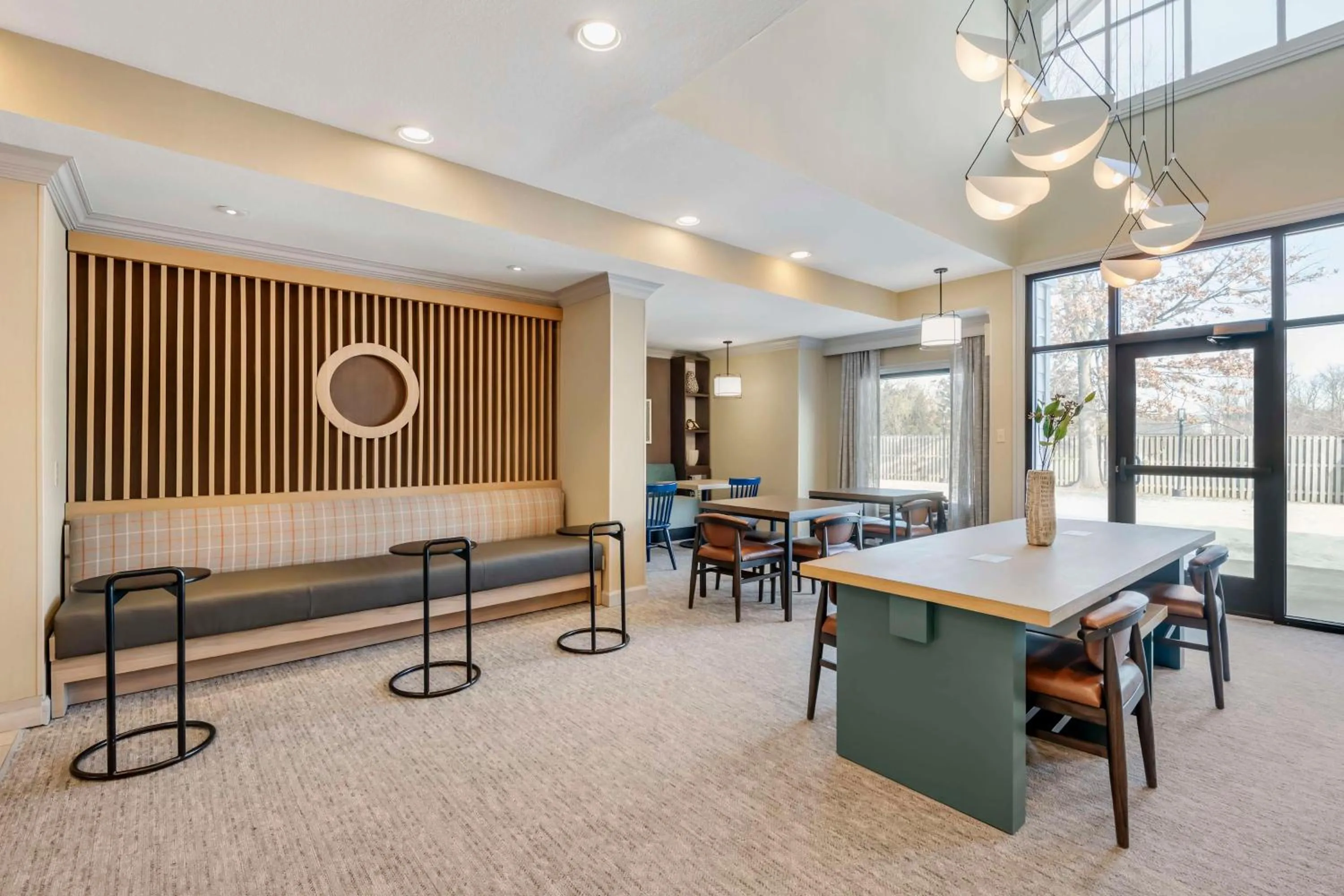 Breakfast in Sonesta ES Suites Dulles Airport