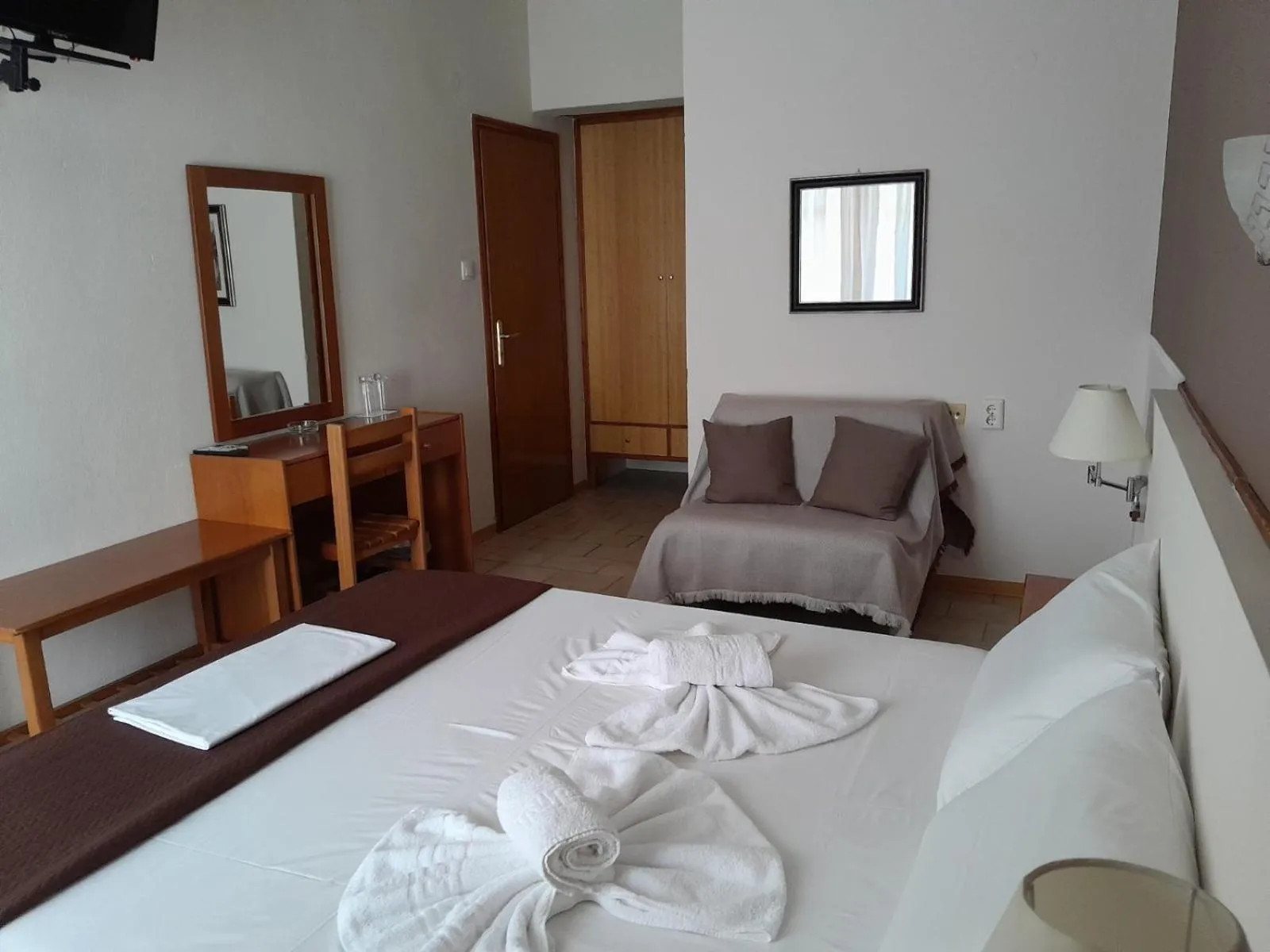 TV and multimedia in Vanta Hotel