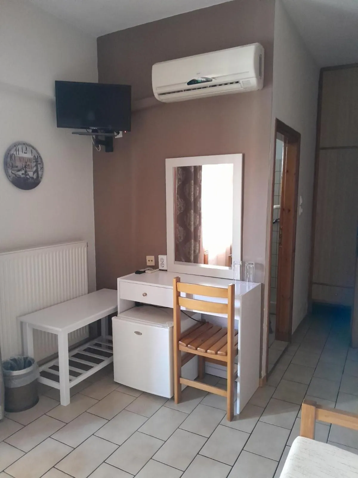 TV and multimedia in Vanta Hotel