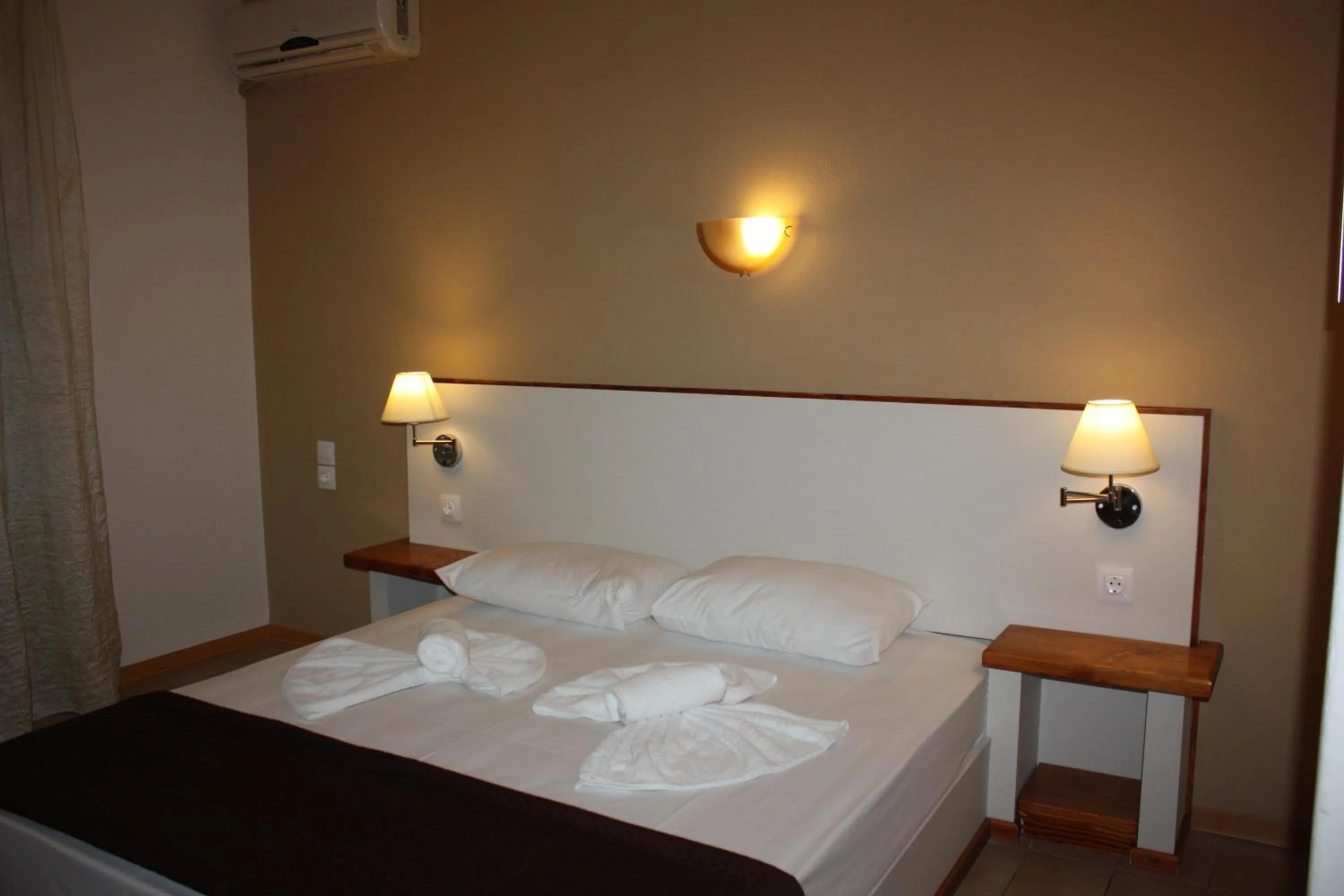 Bedroom in Vanta Hotel