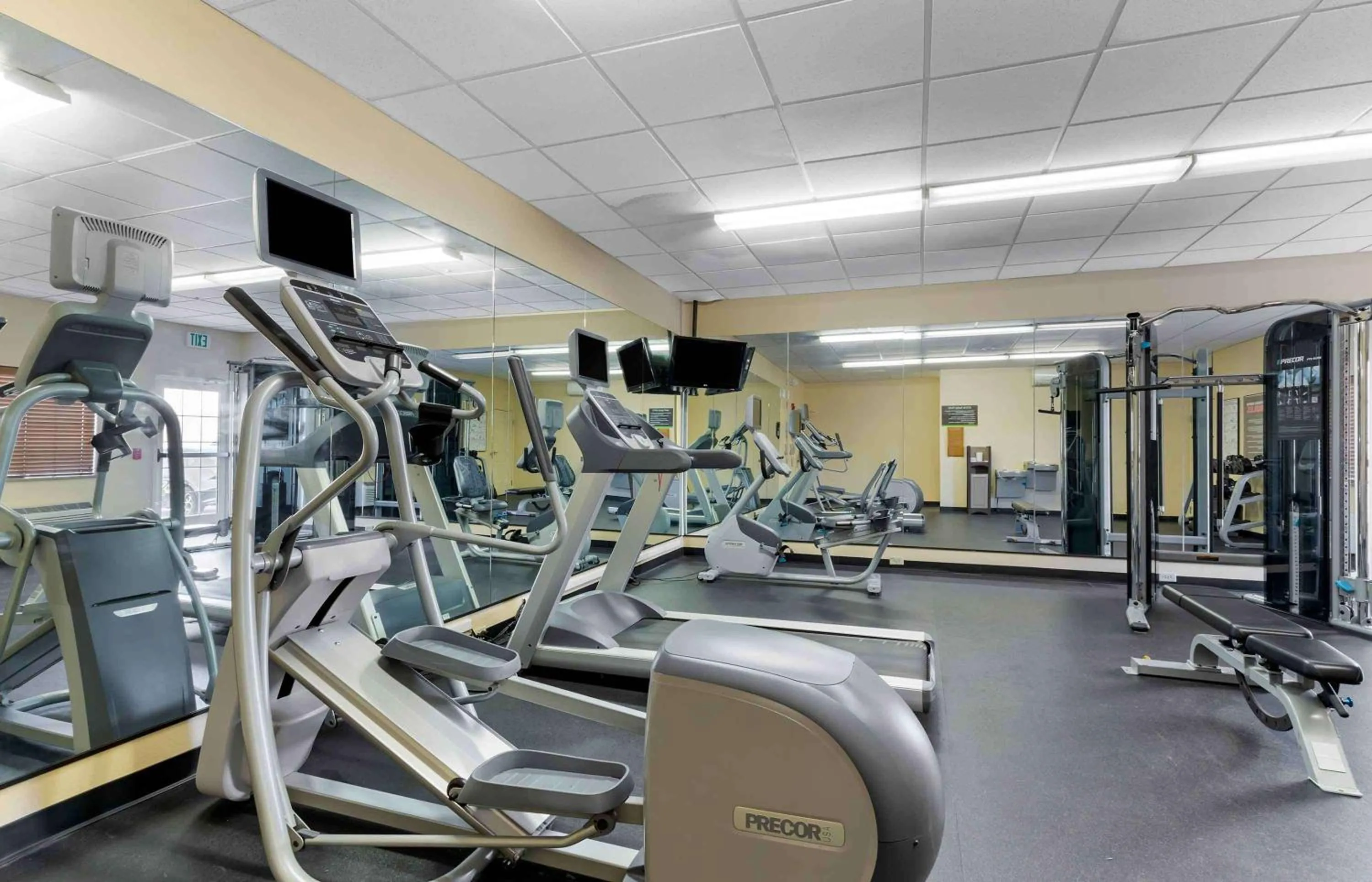 Fitness centre/facilities in Extended Stay America Suites - San Antonio - North