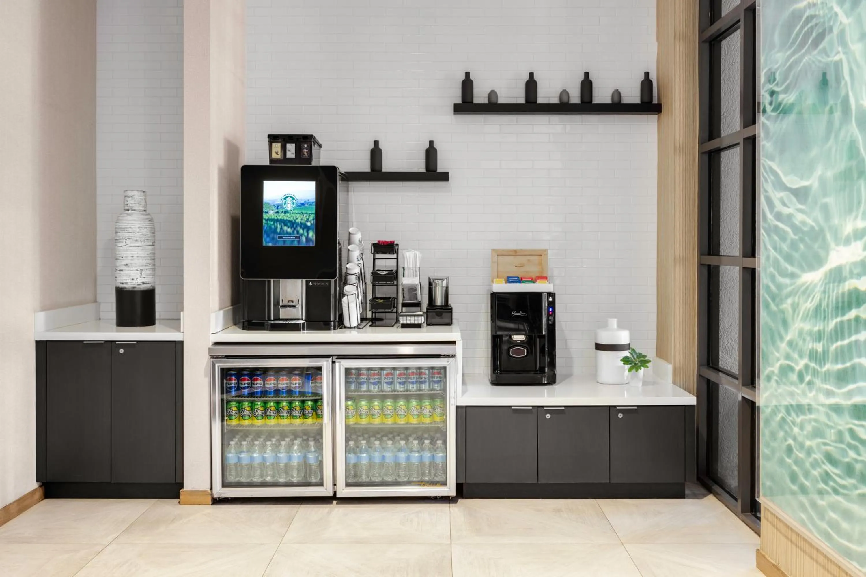 Lounge or bar in Boca Raton Marriott at Boca Center