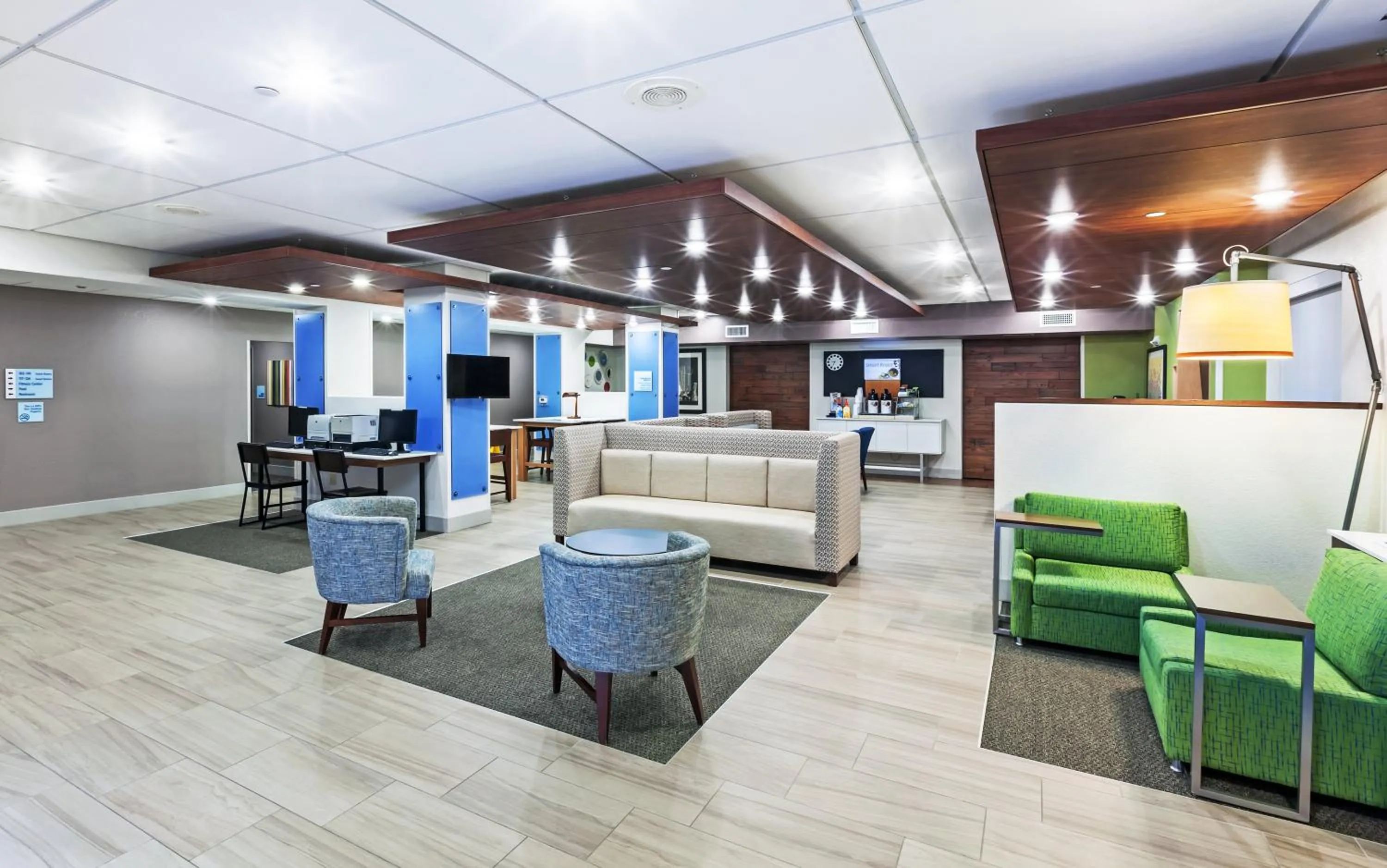 Property building in Holiday Inn Express Hotel & Suites Dallas Lewisville by IHG