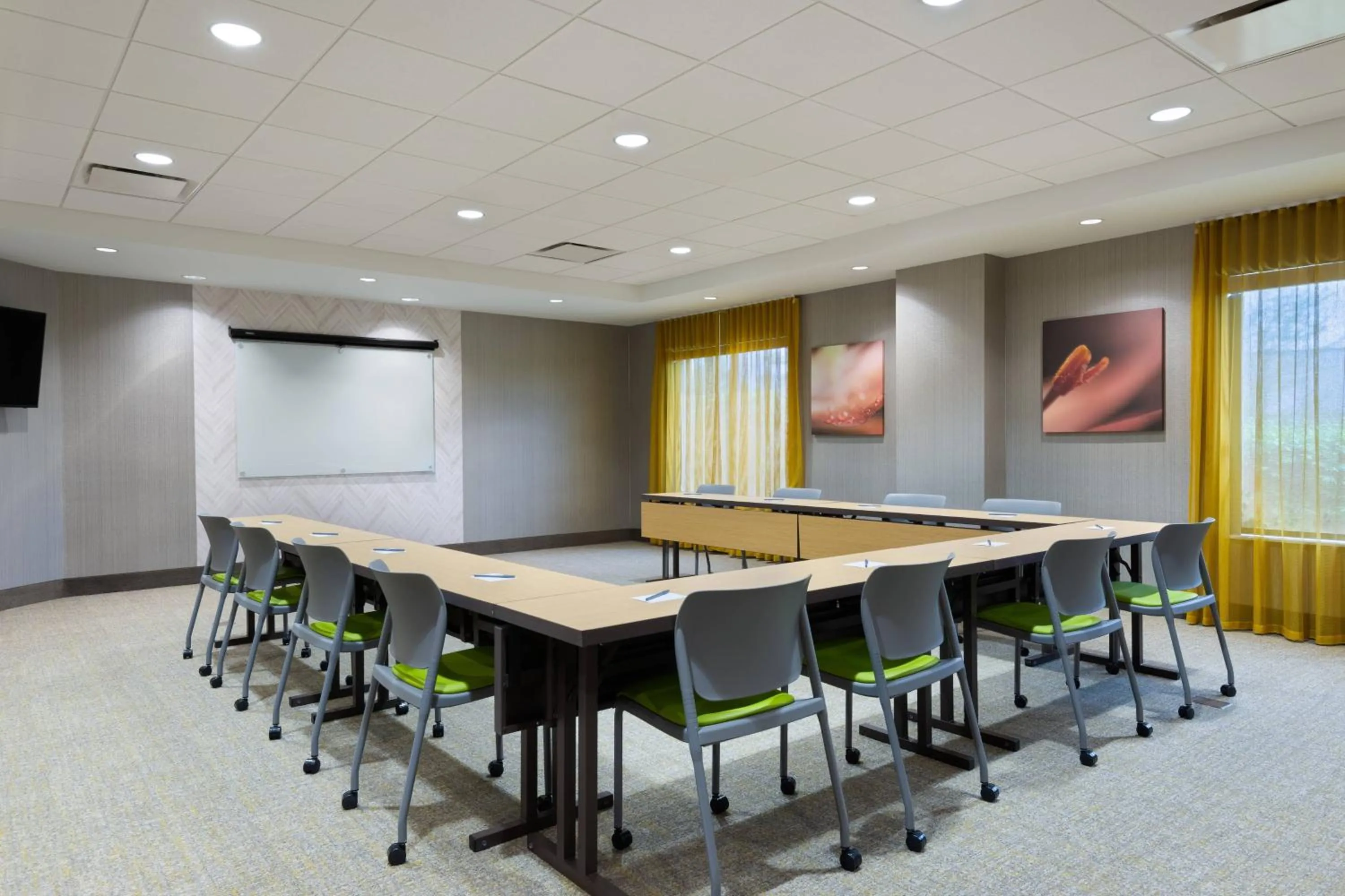 Meeting/conference room in SpringHill Suites by Marriott Cleveland Solon