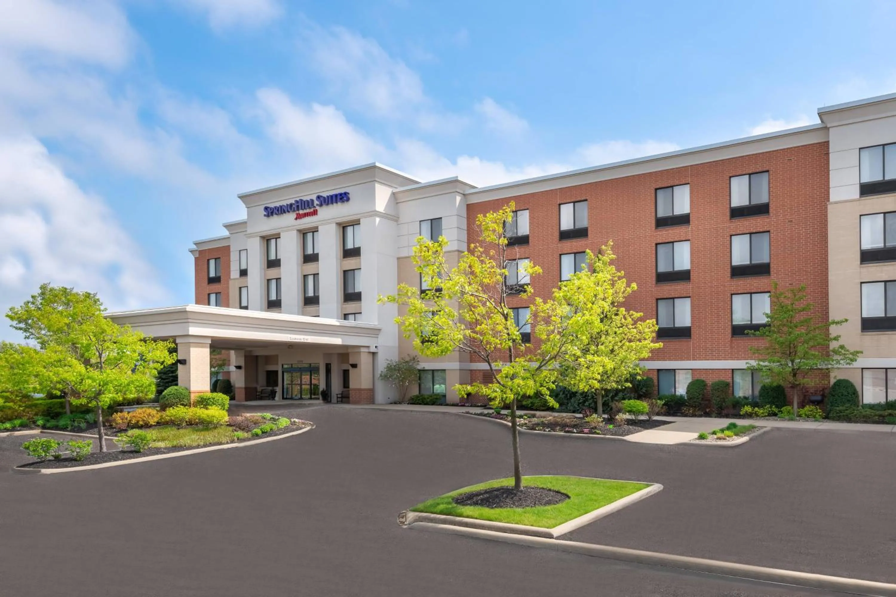 Property building in SpringHill Suites by Marriott Cleveland Solon