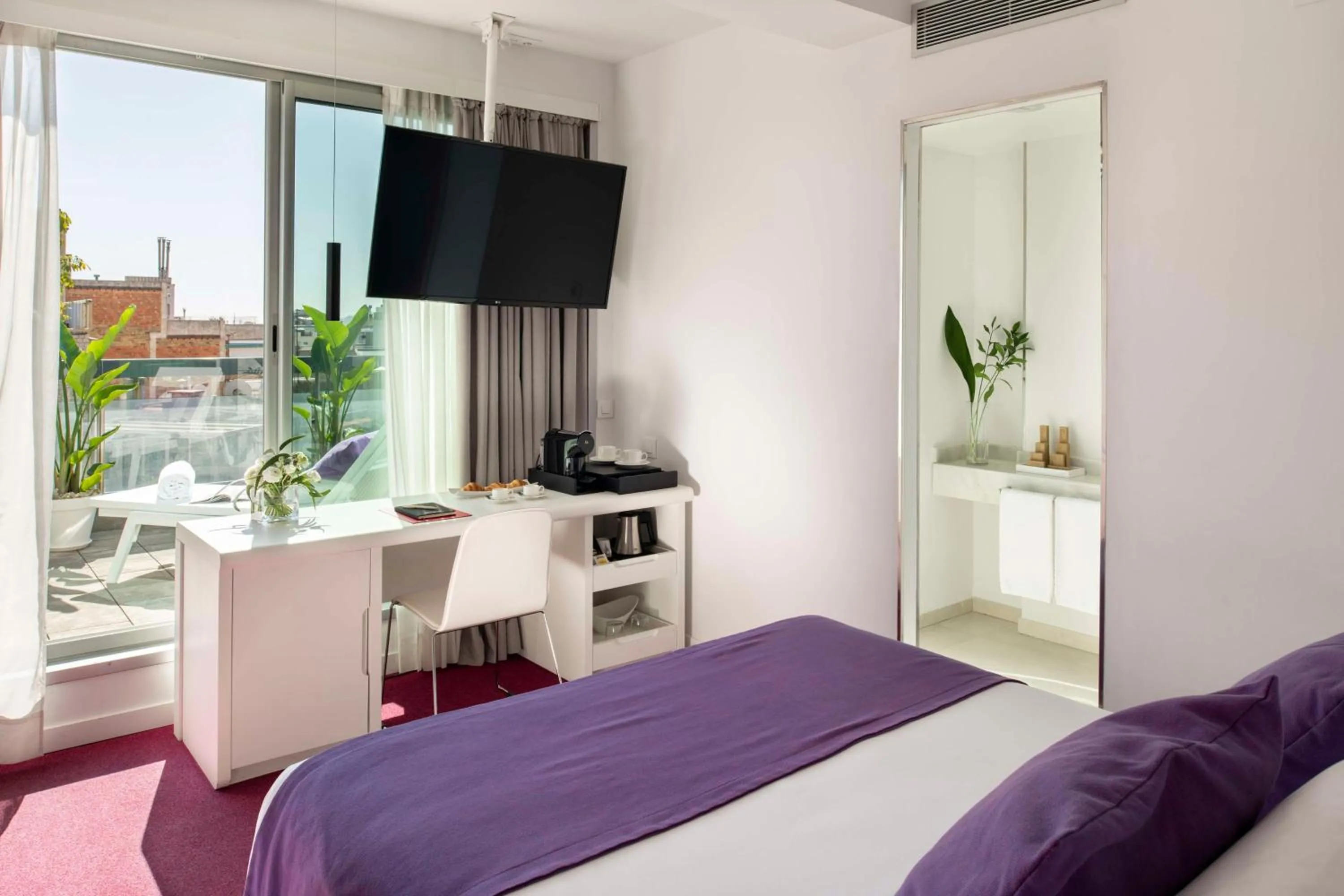 Bedroom, Bed in Allegro Barcelona