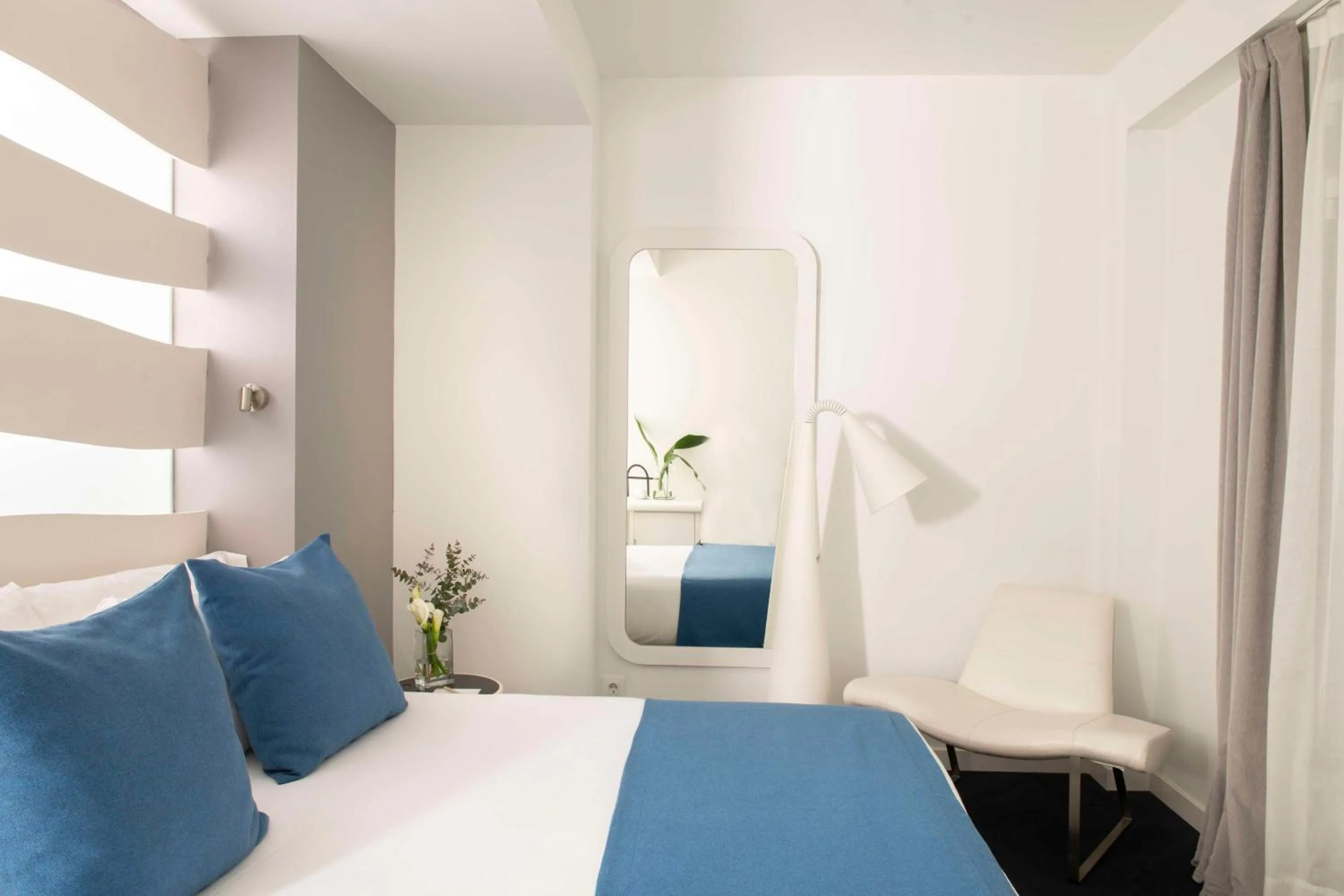 Bedroom, Bed in Allegro Barcelona