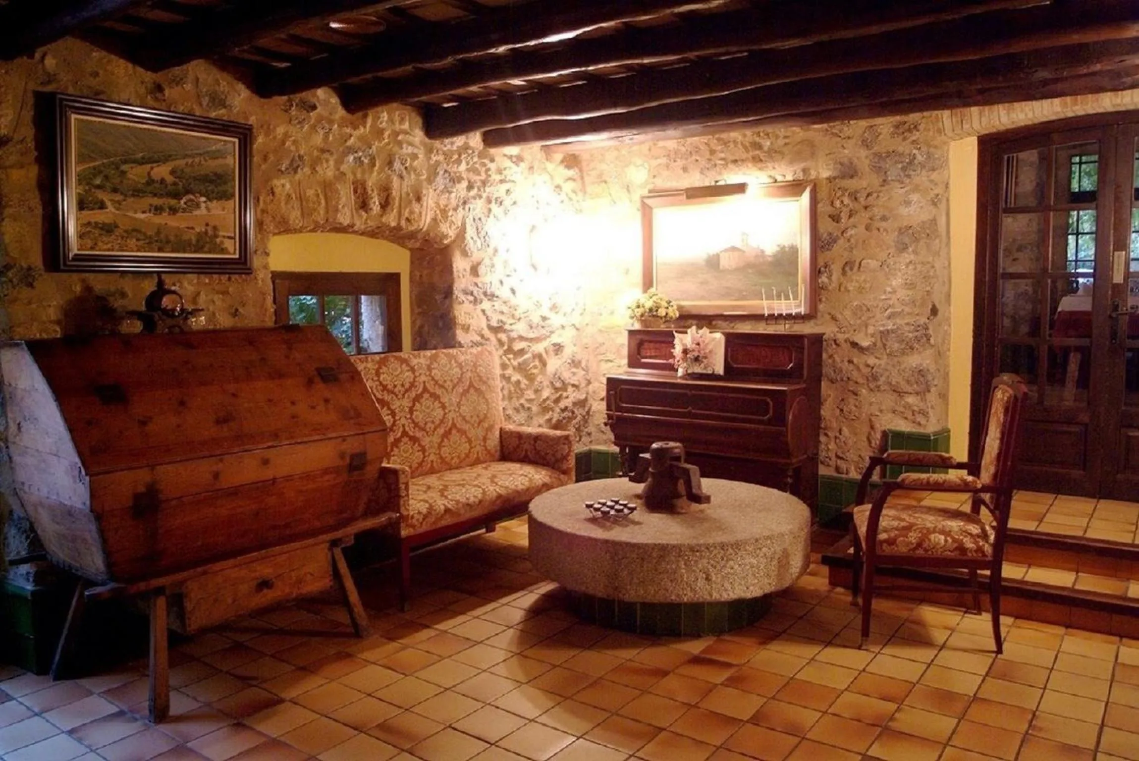 Lounge or bar in Hotel El Molí